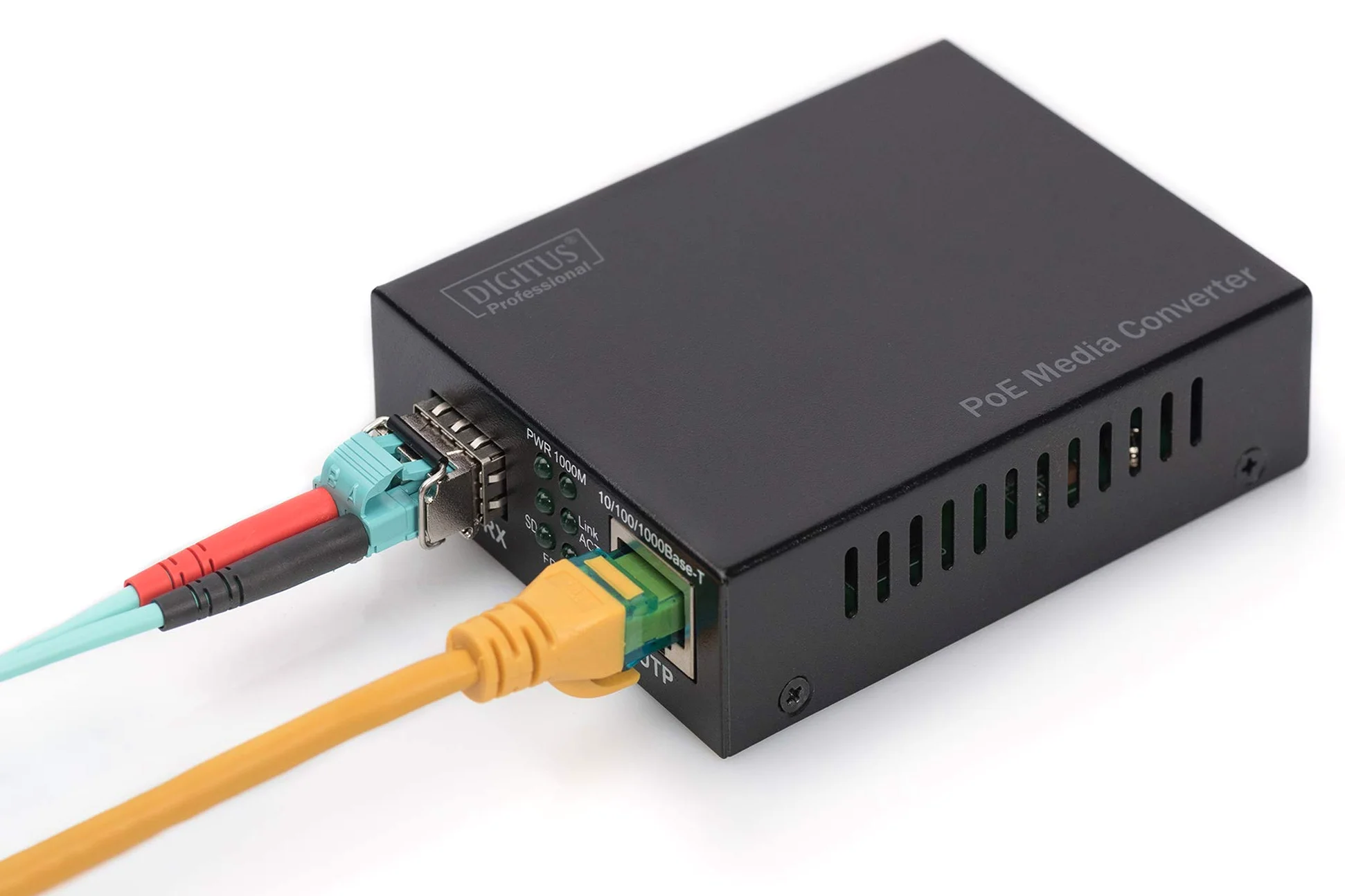 DIGITUS Convertisseur de média - SFP Port - Gbit Ethernet - RJ45 / SFP 1000Base-LX - Avec PoE Injector - Noir