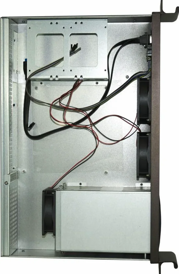 Boitier Rack 19" 2U 3x3,5" ou 2,5" Profondeur 28 cm