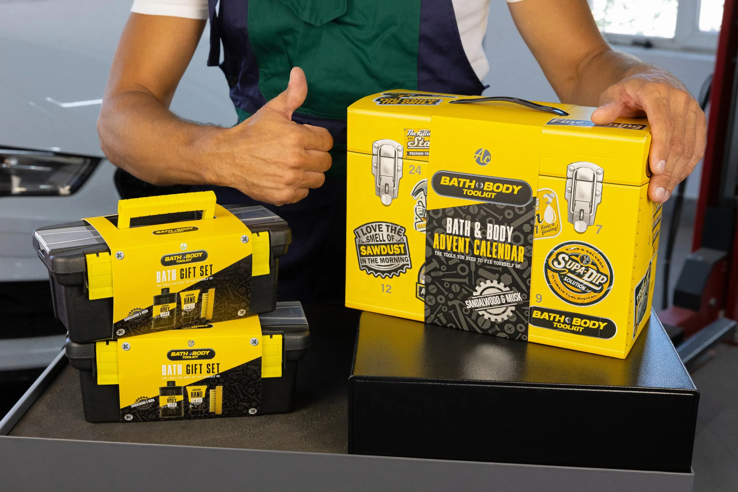 Accentra Coffret cadeau Bath + Body Toolkit pour homme gel douche 400 ml gommage mains 50 ml brosse à ongles bois