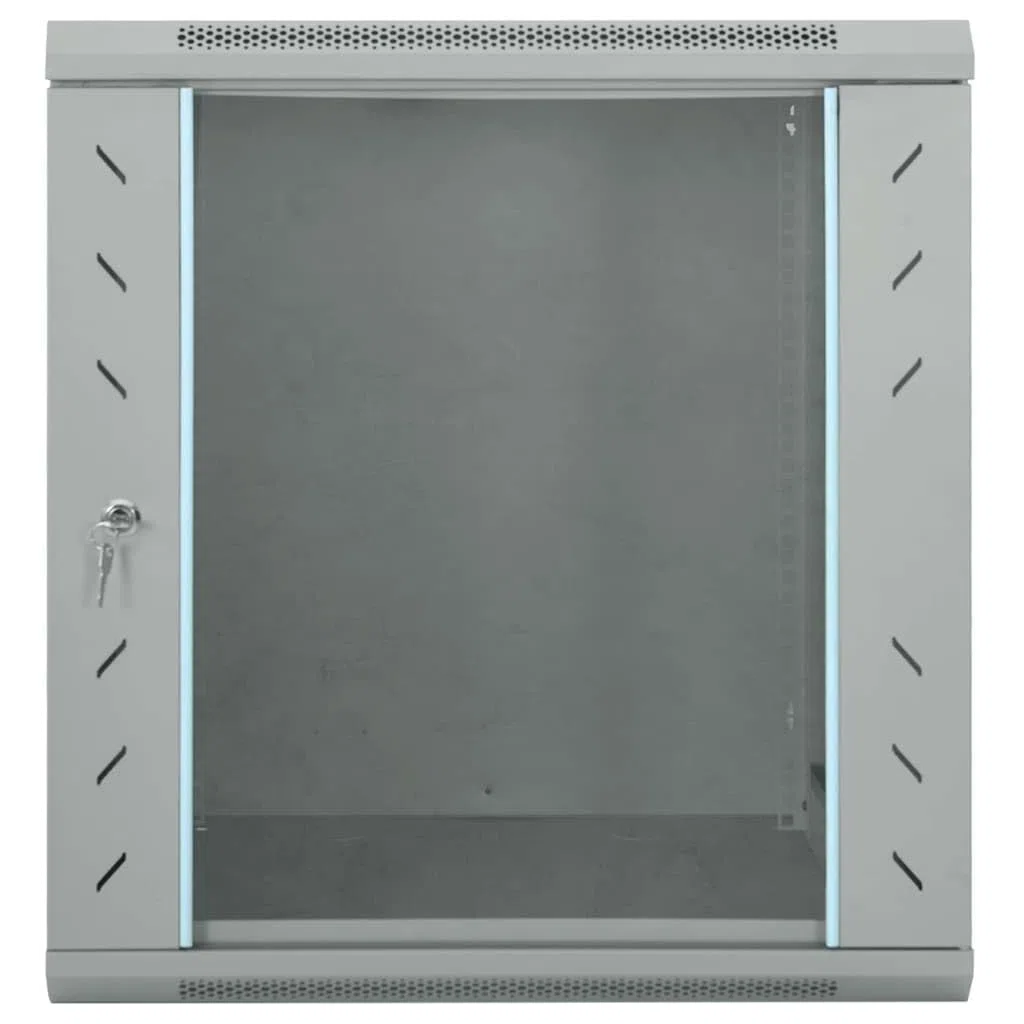 Armoire réseau murale en acier gris 60 x 45 x 65 cm, avec verre de sécurité trempé et poignées de verrouillage pour un rangement sûr de l'électronique au design industriel.