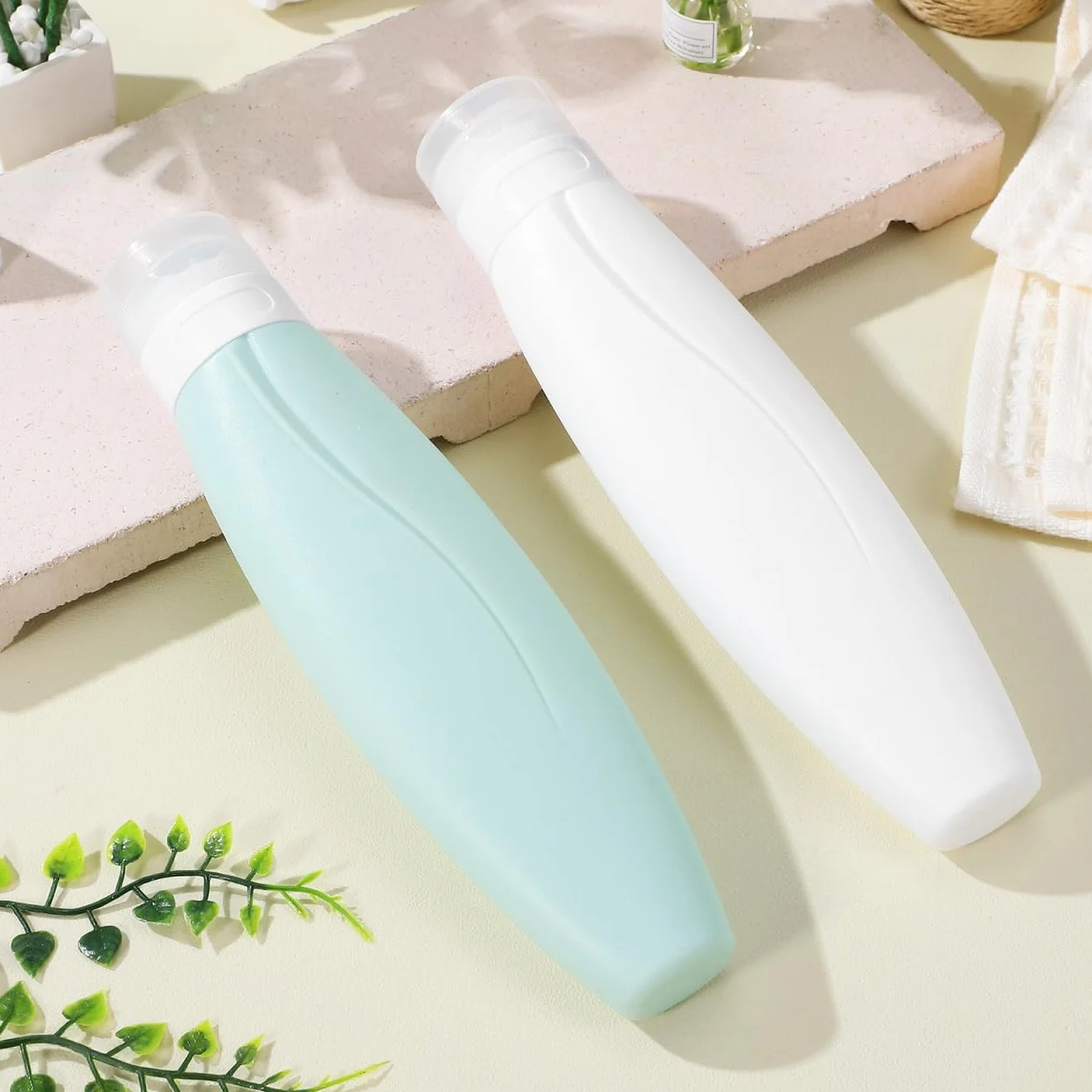 Garneck Lot de 2 bouteilles de voyage en silicone rechargeables 150 ml