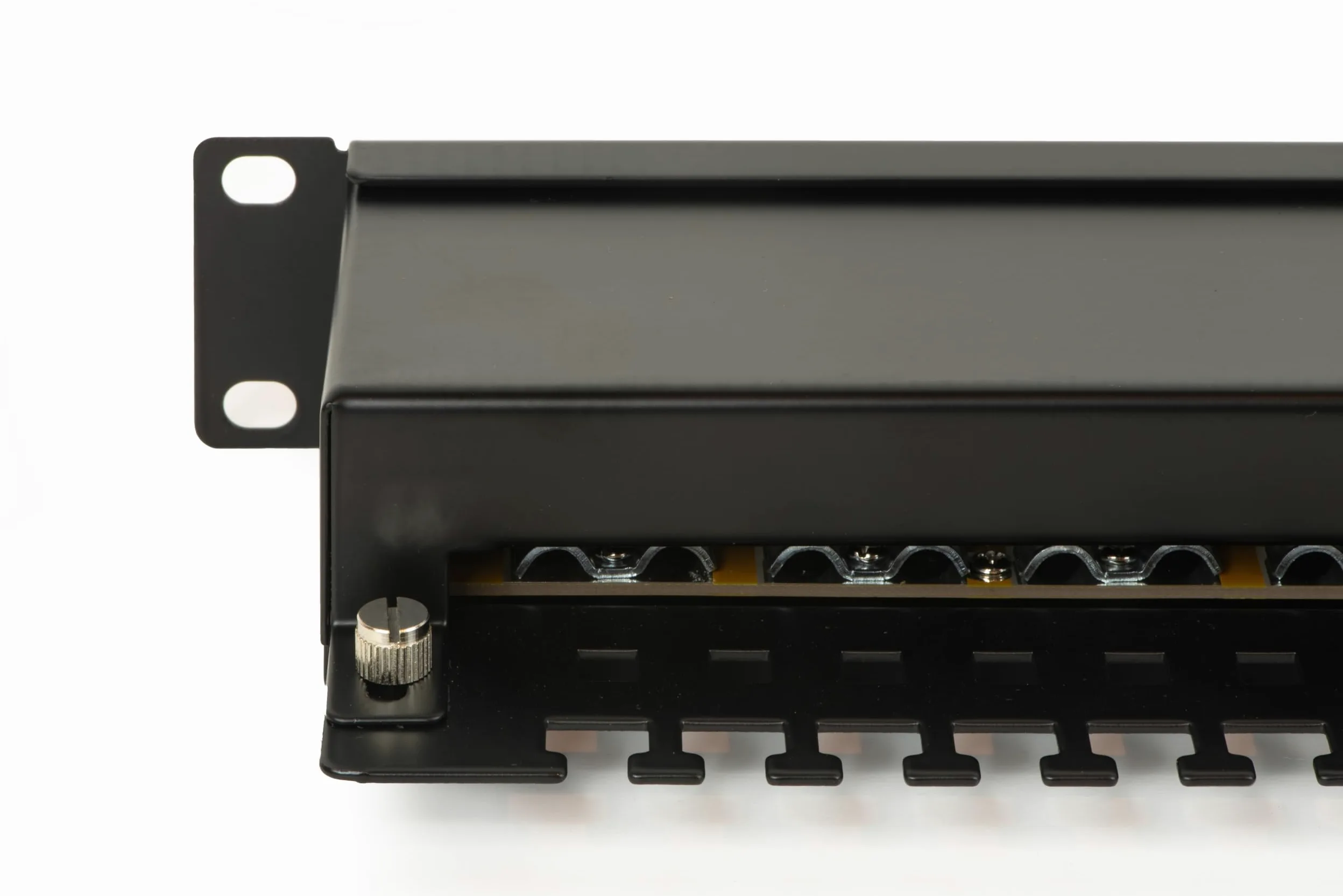 Panneau de Brassage pour réseaux avec 24 Ports RJ45 Cat 6 blindé 19" Noir