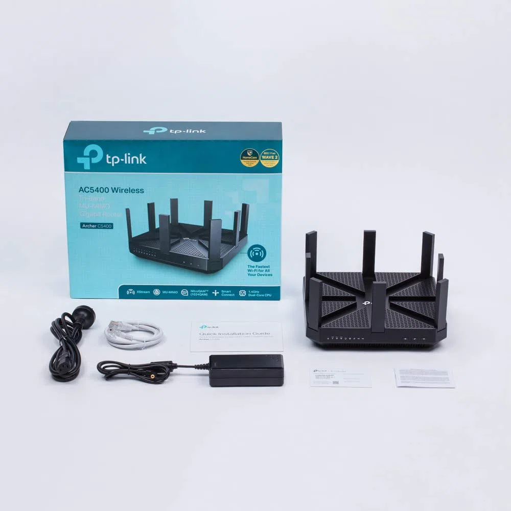 TP-Link Routeur 5400 Mbps Wi-FI Gigabit Tri-Bande: 1000 Mbps en 2.4 GHz, 2X 2167 Mbps en 5 GHz, 5 Ports Ethernet Gigabit, 1 Port USB 3.0 + 1 Port USB 2.0 (Archer C5400)