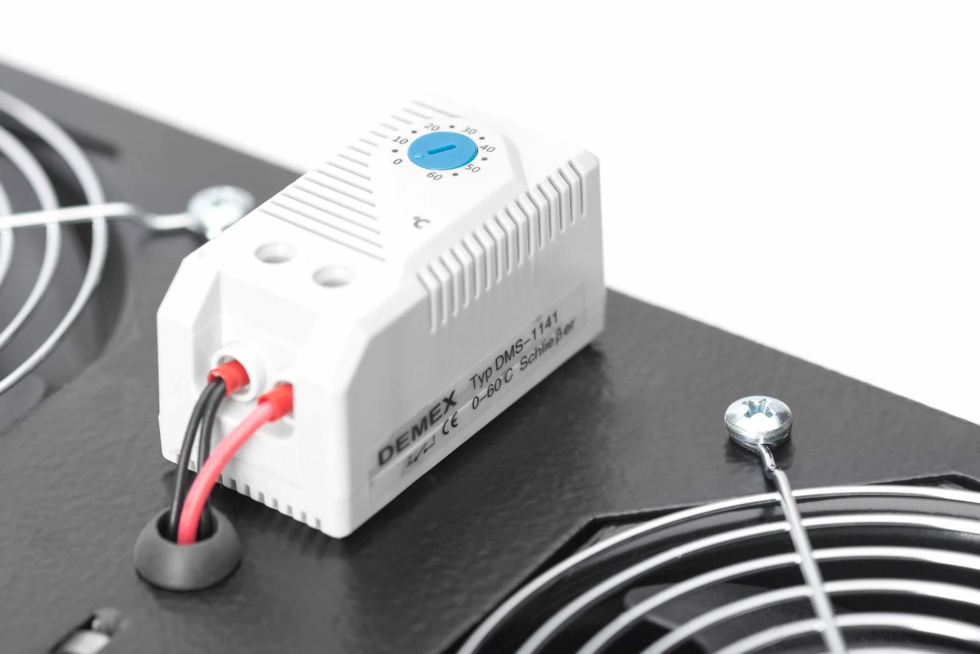 DIGITUS Ventilateur de toit pour armoire réseau murale 19 pouces