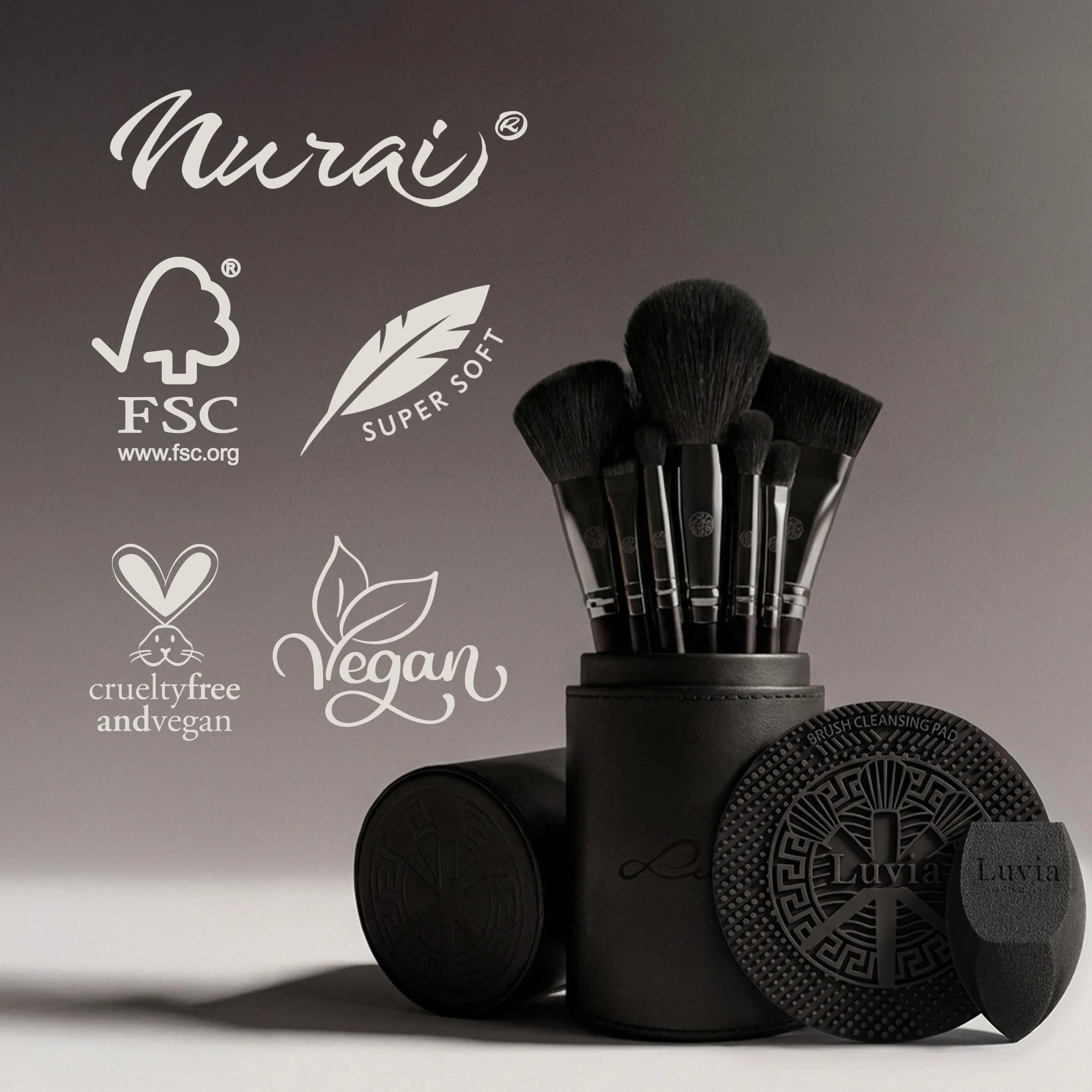 Set de pinceaux de maquillage Luvia Prime Vegan Pro - Noir, 12 pinceaux avec rangement, éponge Blender et tapis de nettoyage
