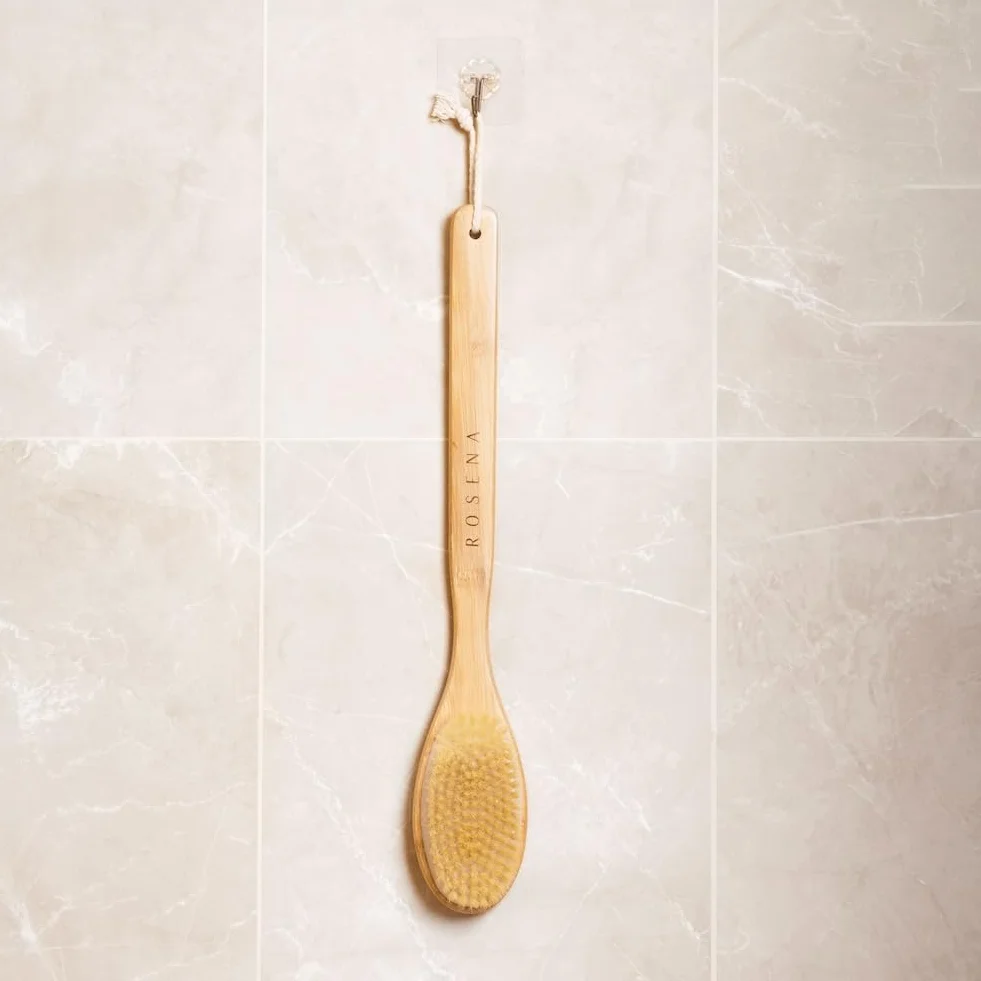 Brosse de douche manche long poils naturels exfoliation peau éclat