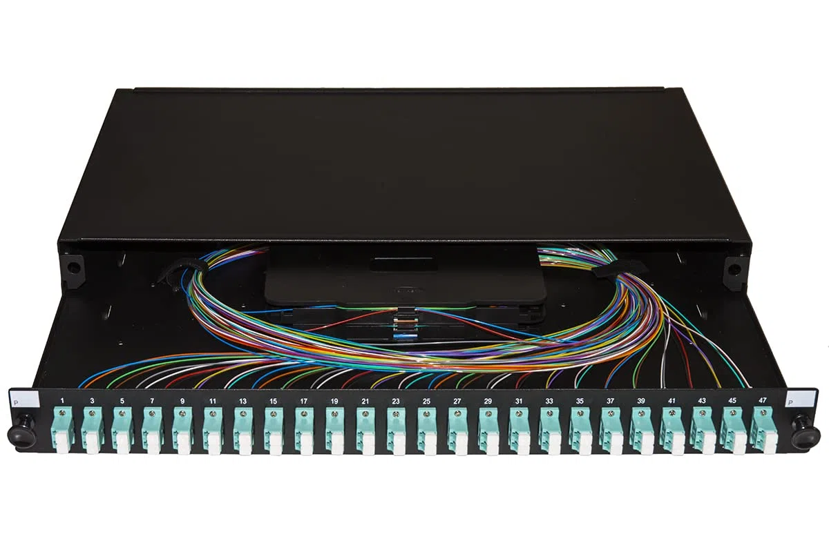 LINK LK24LC3P Panneau Fibre Optique 19" avec 24 adaptateurs LC Duplex OM3 Profondeur 250 mm avec Rails installés Couleur Noir