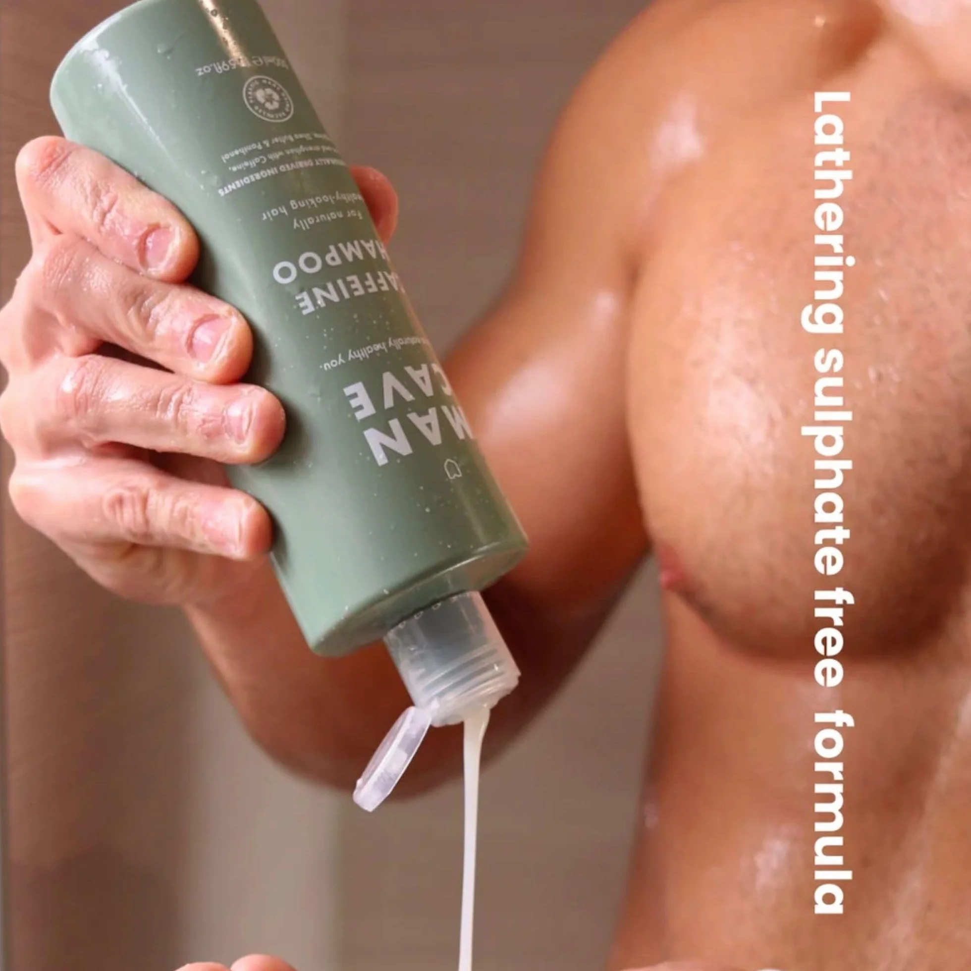ManCave Shampoing Hommes à la Caféine 500 ml, Soutient la Pousse de Cheveux, Sans Sulfate, Vegan