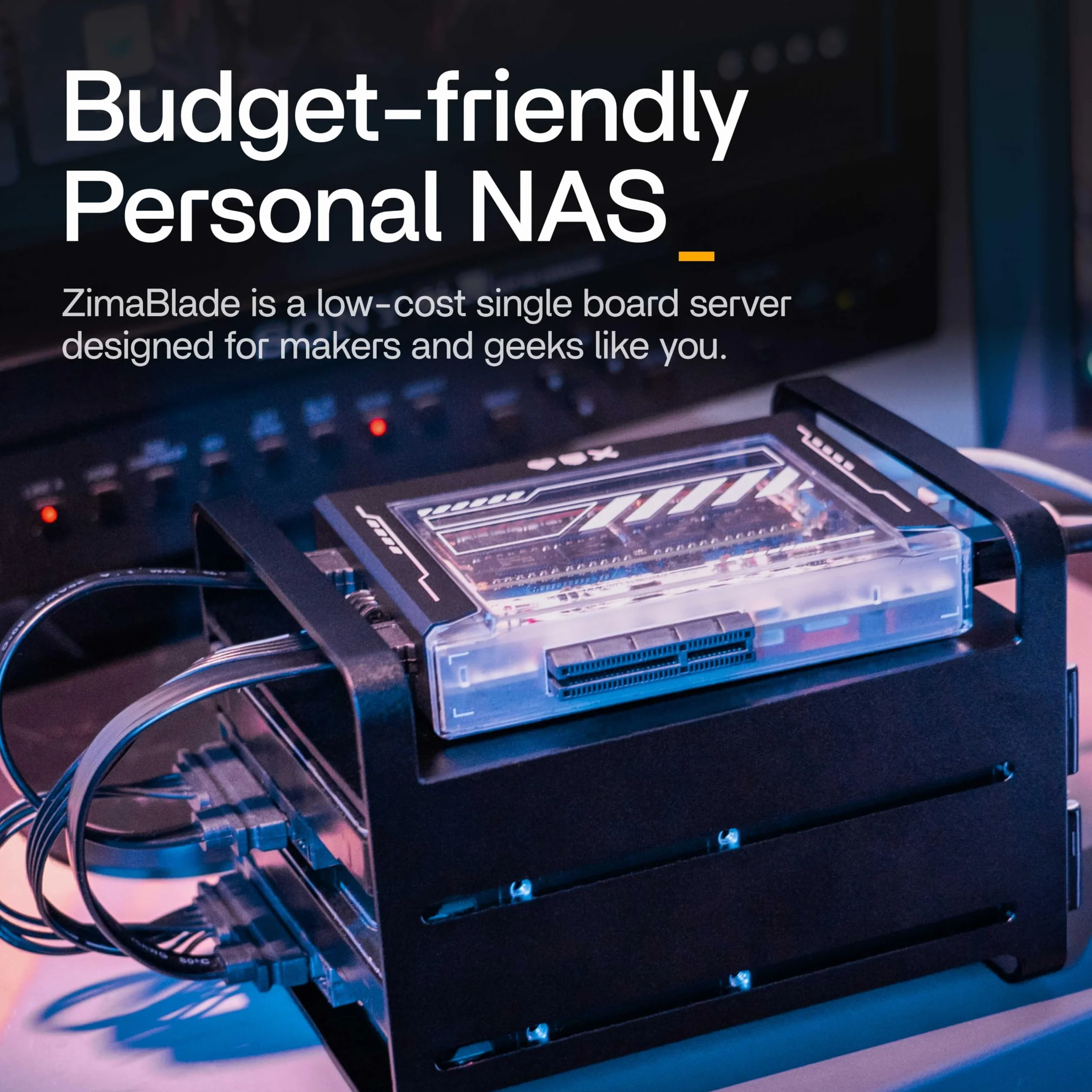 ZimaBlade 7700 Kit NAS de Poche x86 DeskBuild, Serveur Personnel 4 cœurs avec Applications en Un clic, Personnalisation Possible, PCIe x4, Ethernet Gigabit, Serveur multimédia 4K, Stockage en réseau