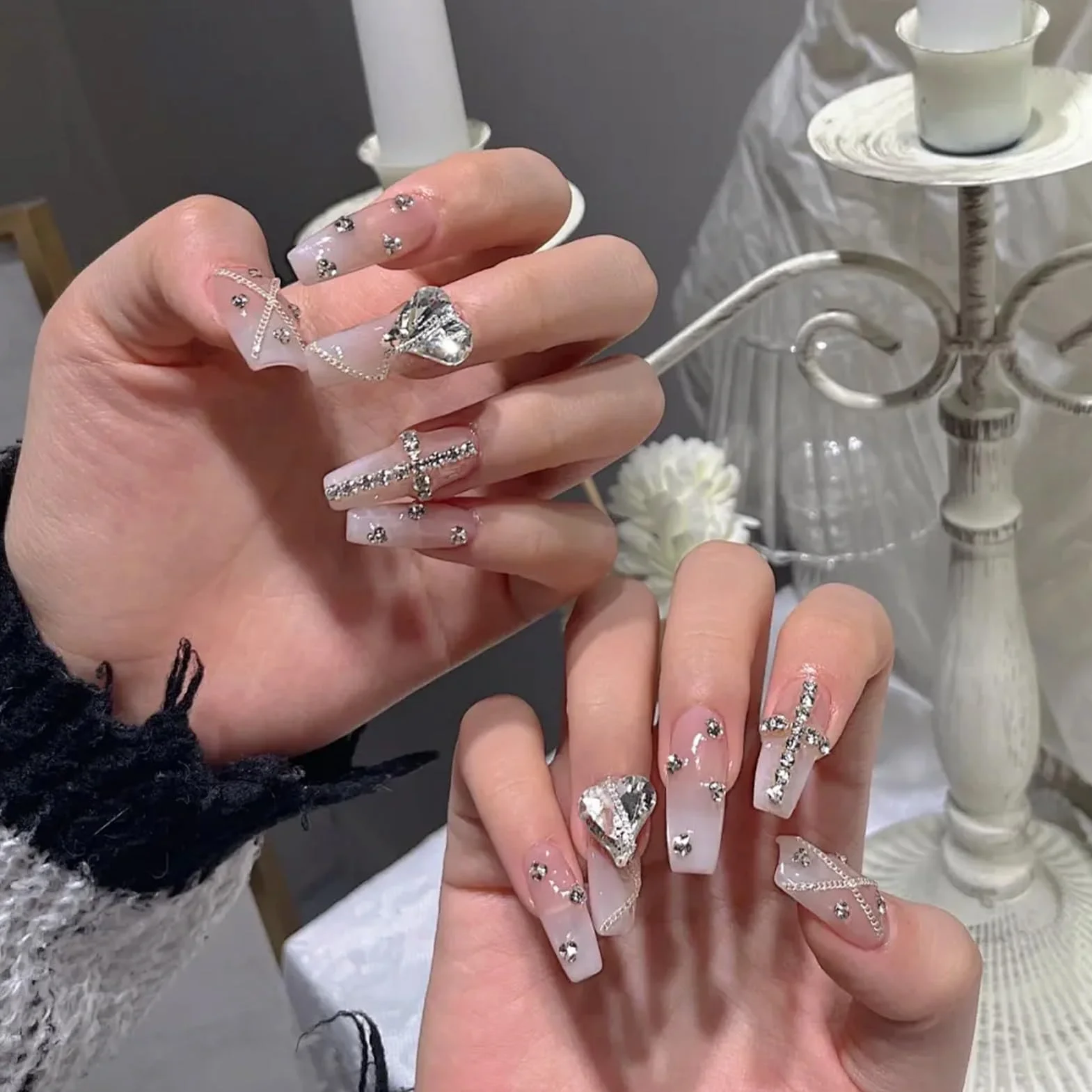 NICENEEDED 12 Bandes de Chaînes à Clous 3D pour Bijoux Ongles Or Argent Gris Foncé Accessoires Nail Art Métal