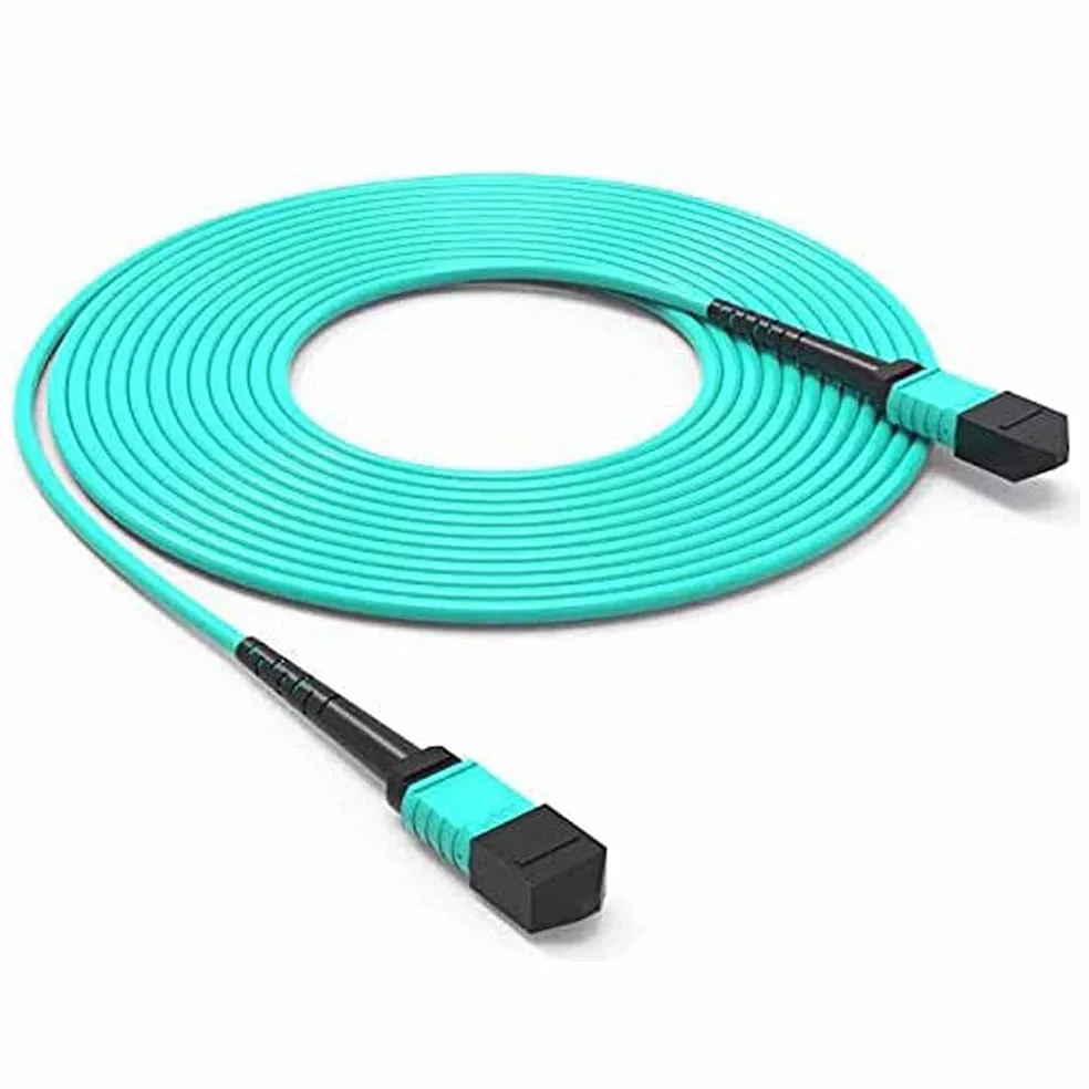 Câble patch MTP vers MTP - Fibre optique - 12 fibres femelles - 40 G/100 G/200 G/400 G - OM4 50/125 - Multimode Elite Trunk - Type B - Plenum (OFNP) - 7 m.