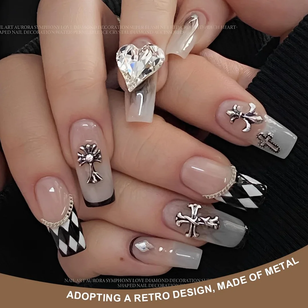 75 Pièces Breloques pour Ongles Croix Argent Charme Coeurs Gothiques Rétro Punk Crânes Manucure Nail Art
