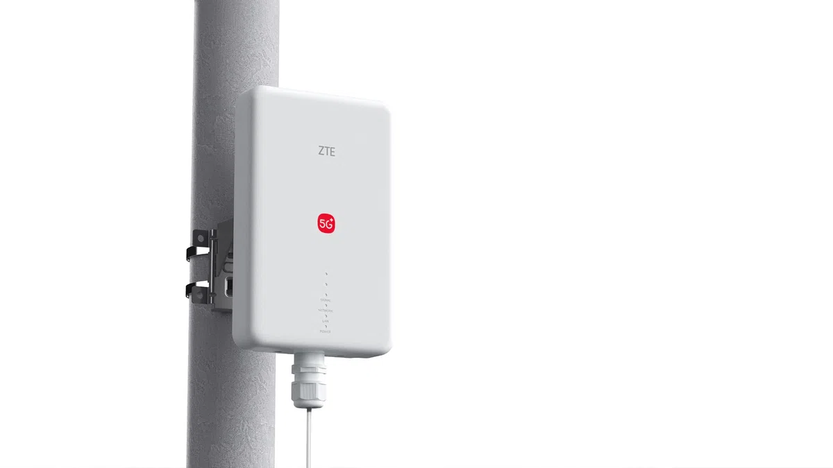 ZTE Routeur extérieur G51F, 5G, jusqu'à 4,29 Gbit/s, 2,5 GbE, IP65