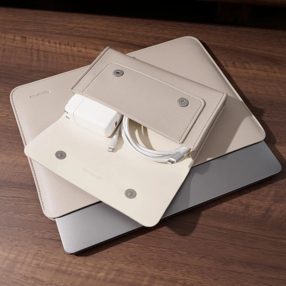 Housse rembourrée en cuir synthétique pour ordinateur portable