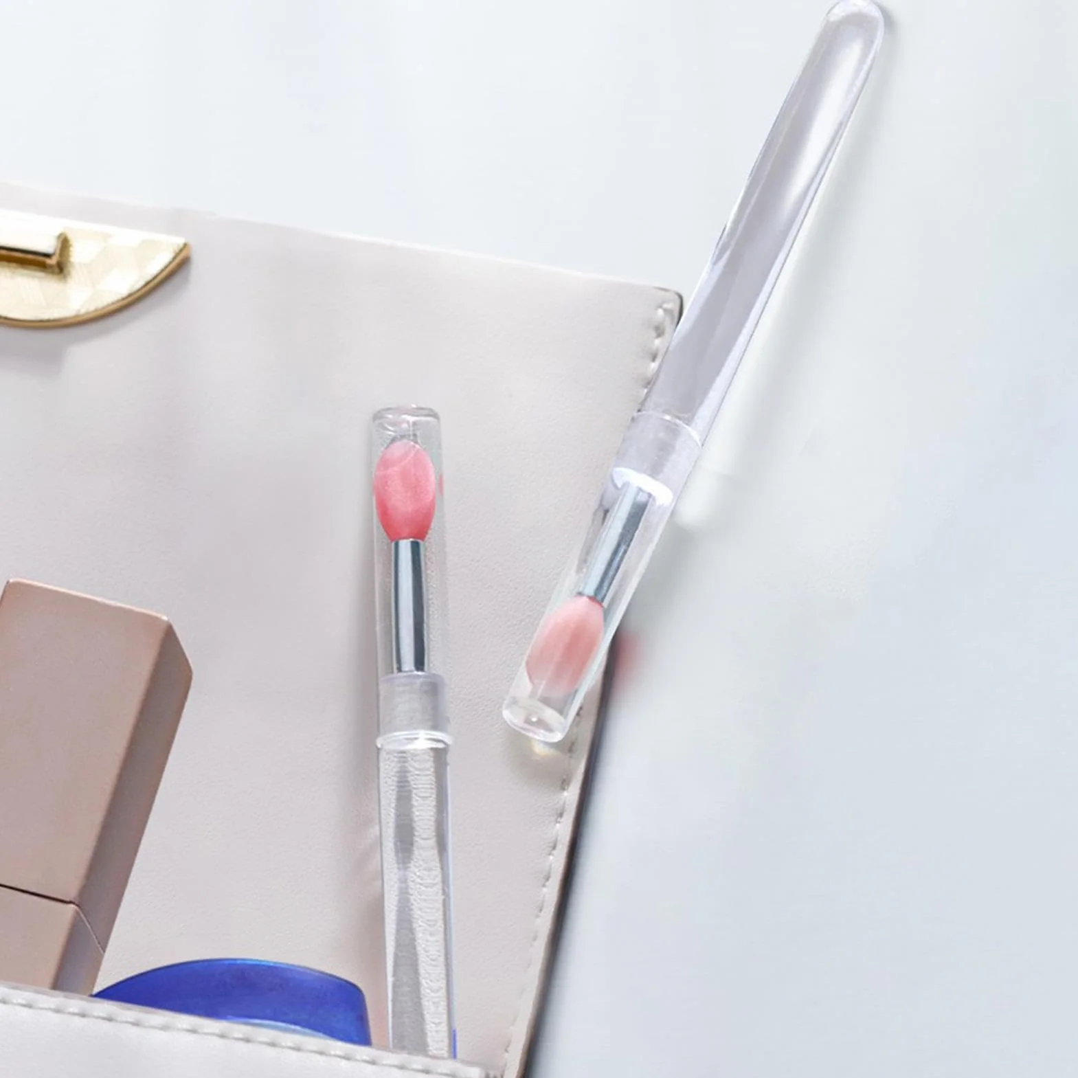 Lot de 3 pinceaux à lèvres en silicone avec couvercle - Applicateur de baume à lèvres réutilisable portable