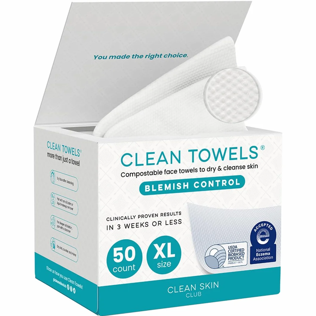 CLEAN SKIN CLUB Blemish Control Clean Towels XL lingettes exfoliantes visage 50 pièces