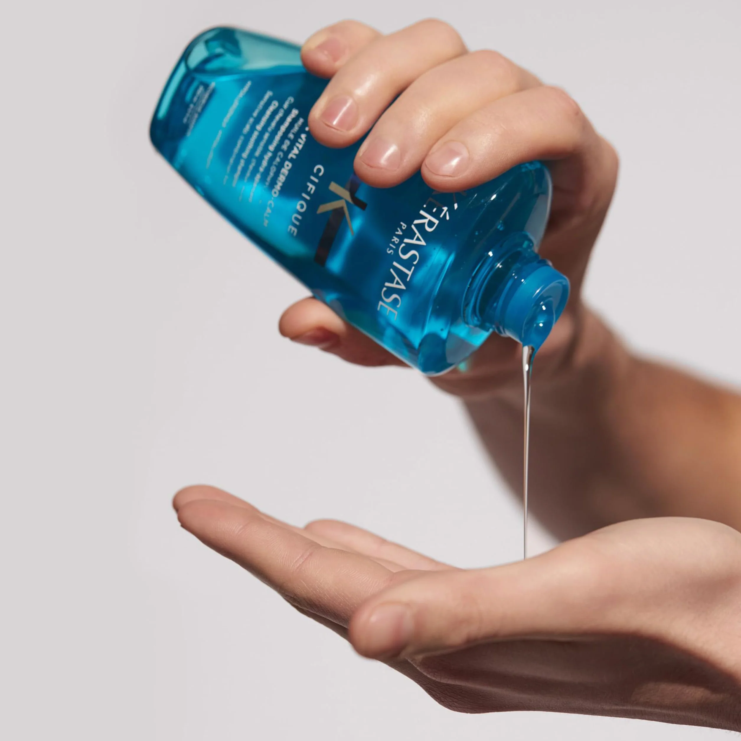 Kérastase Spécifique Bain Vital Dermo-Calm Shampoing Hydra-Apaisant Pour Cuirs Chevelus Sensibles