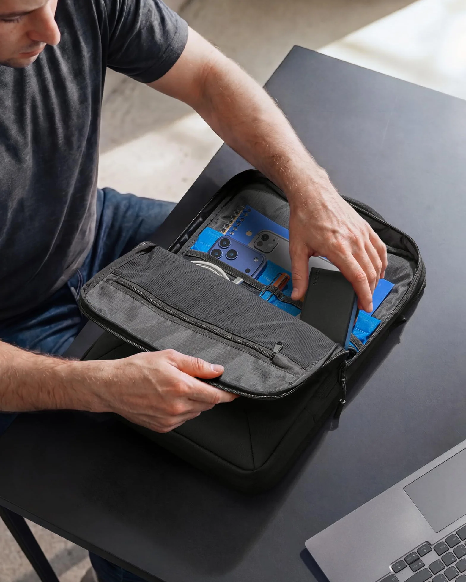 tomtoc Sacoche pour ordinateur portable A04