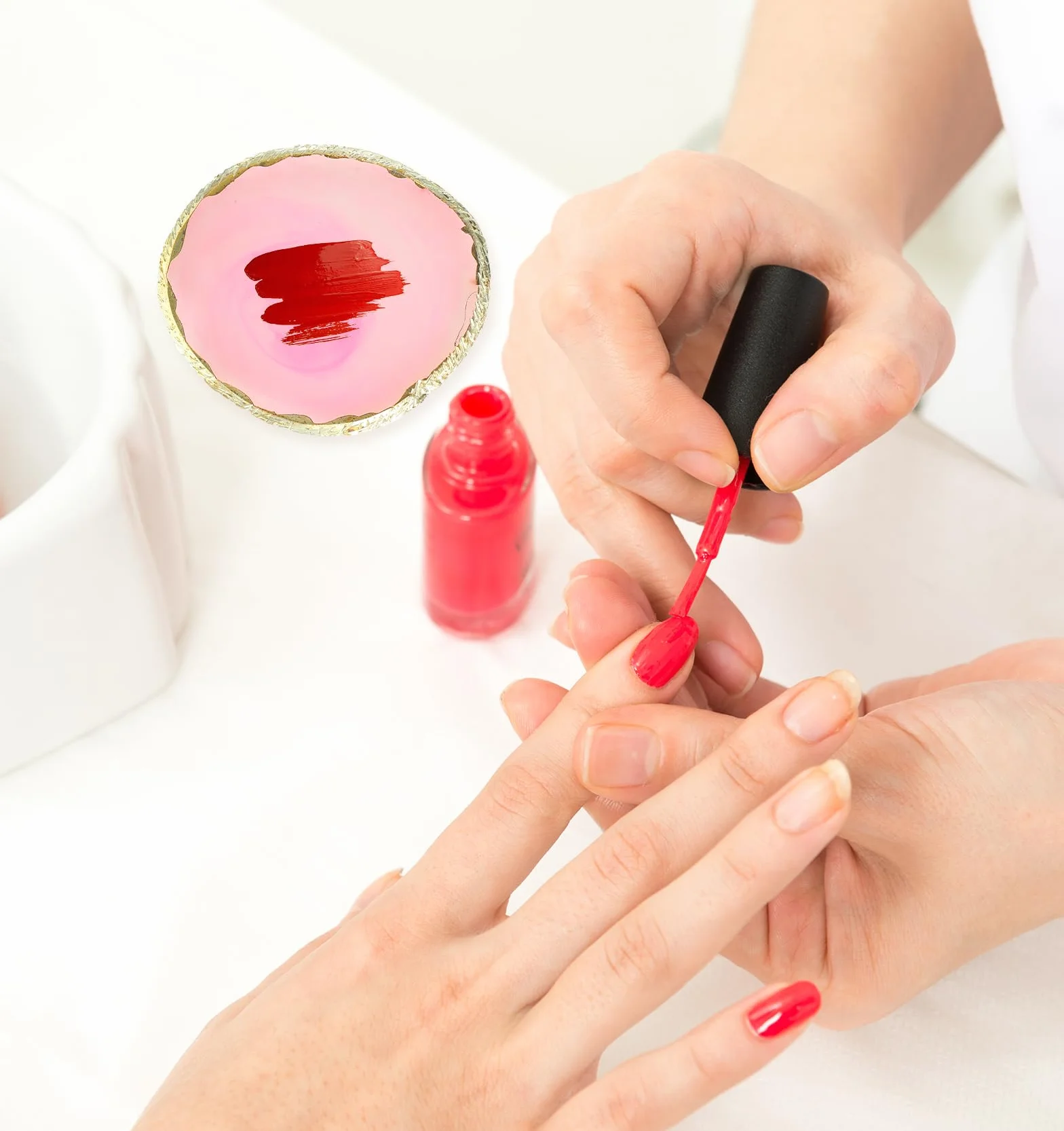 Lot de 2 accessoires design ongles aspect agate blanc rose bord doré résine qualité supérieure nail art