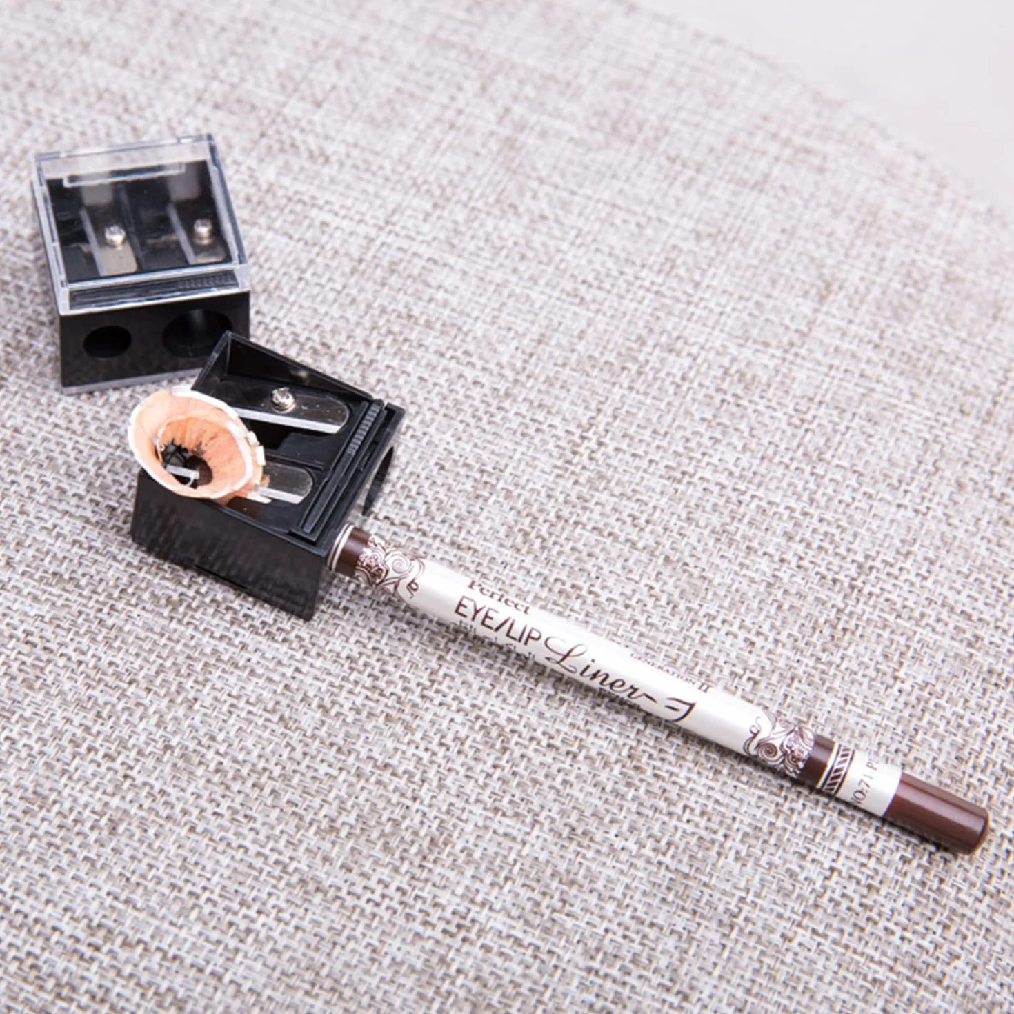 Taille Crayon Maquillage Double Trou 2 Trous Noir