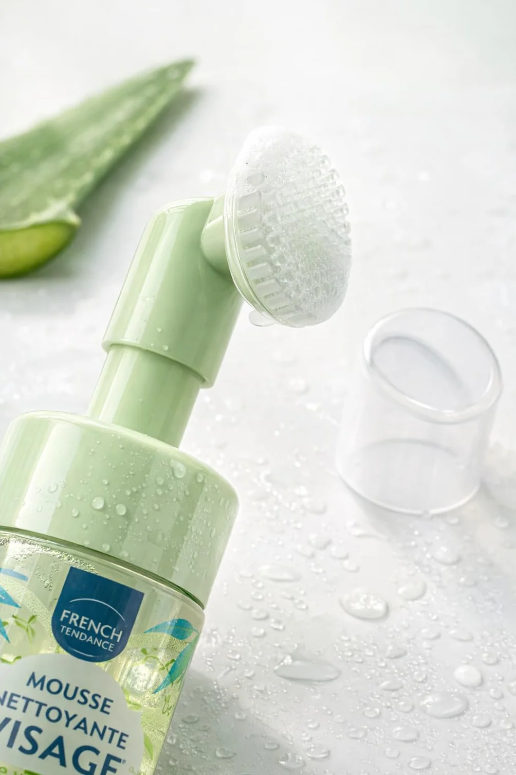 Mousse Nettoyante Visage Aloe Vera 200ml Brosse Intégrée Nettoie Démaquille Purifie