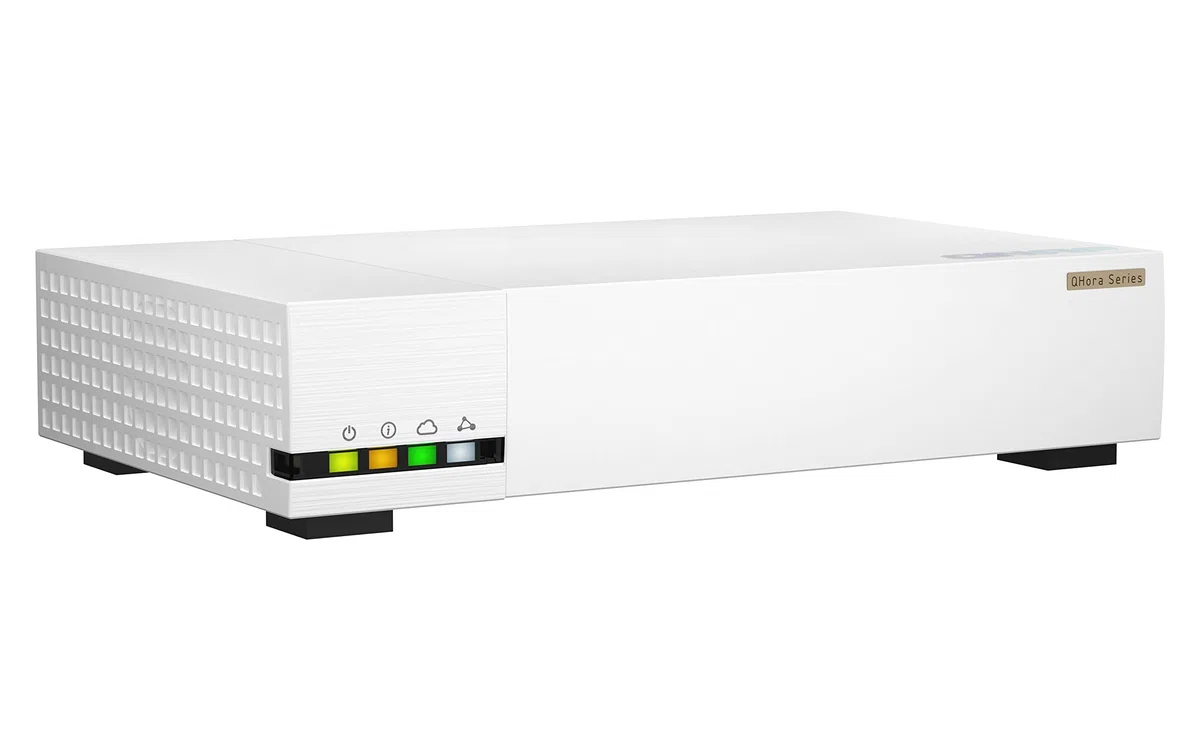 Qnap QhorA-322 - Router - Rete 2,5gbe, 10gbe