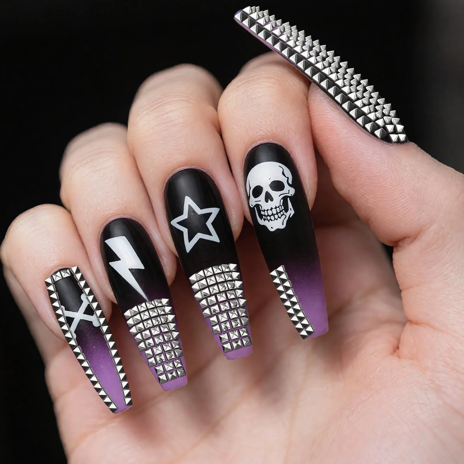 Boîtes de Charme Gothique pour Ongles Clous Rivets Mini Pointes Perles Punk Style Victorien Décorations Halloween
