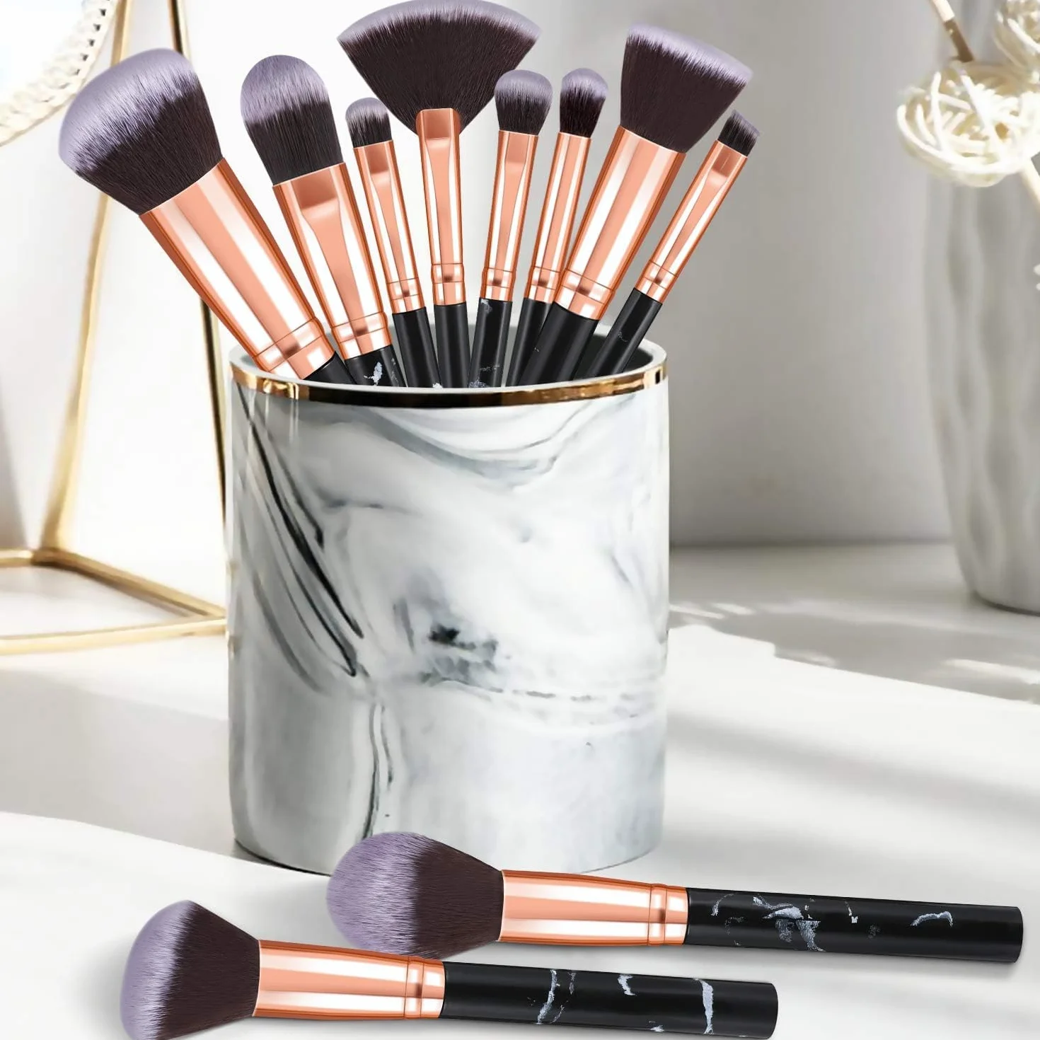 Pinceaux Maquillages 10 PCS Set Professionnel Fond De Teint Blush Fard à Paupières Poils Synthétiques Doux Noir et Or