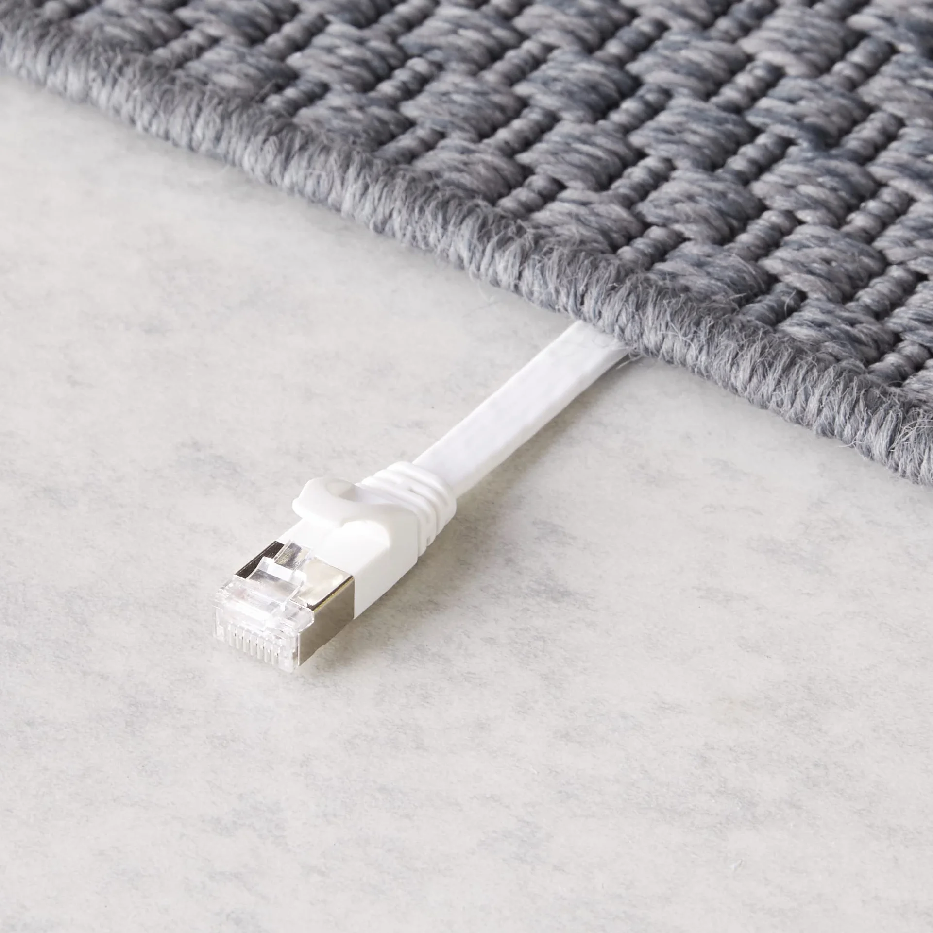 Amazon Basics Câble réseau Ethernet Gigabit Plat Cat-7 RJ45 30.5 m Blanc