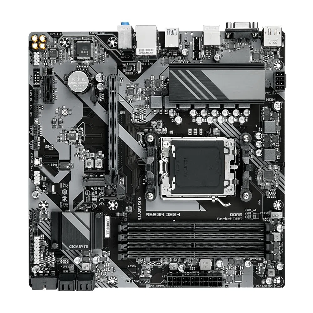 GIGABYTE A620M DS3H Carte Mère - Prend en Charge Les processeurs AMD Ryzen 8000, VRM numérique 5+2+2 Phases, jusqu'à 7600MHz DDR5 (OC), 1xPCIe 4.0 M.2, LAN GbE, USB 3.2 Gen 1