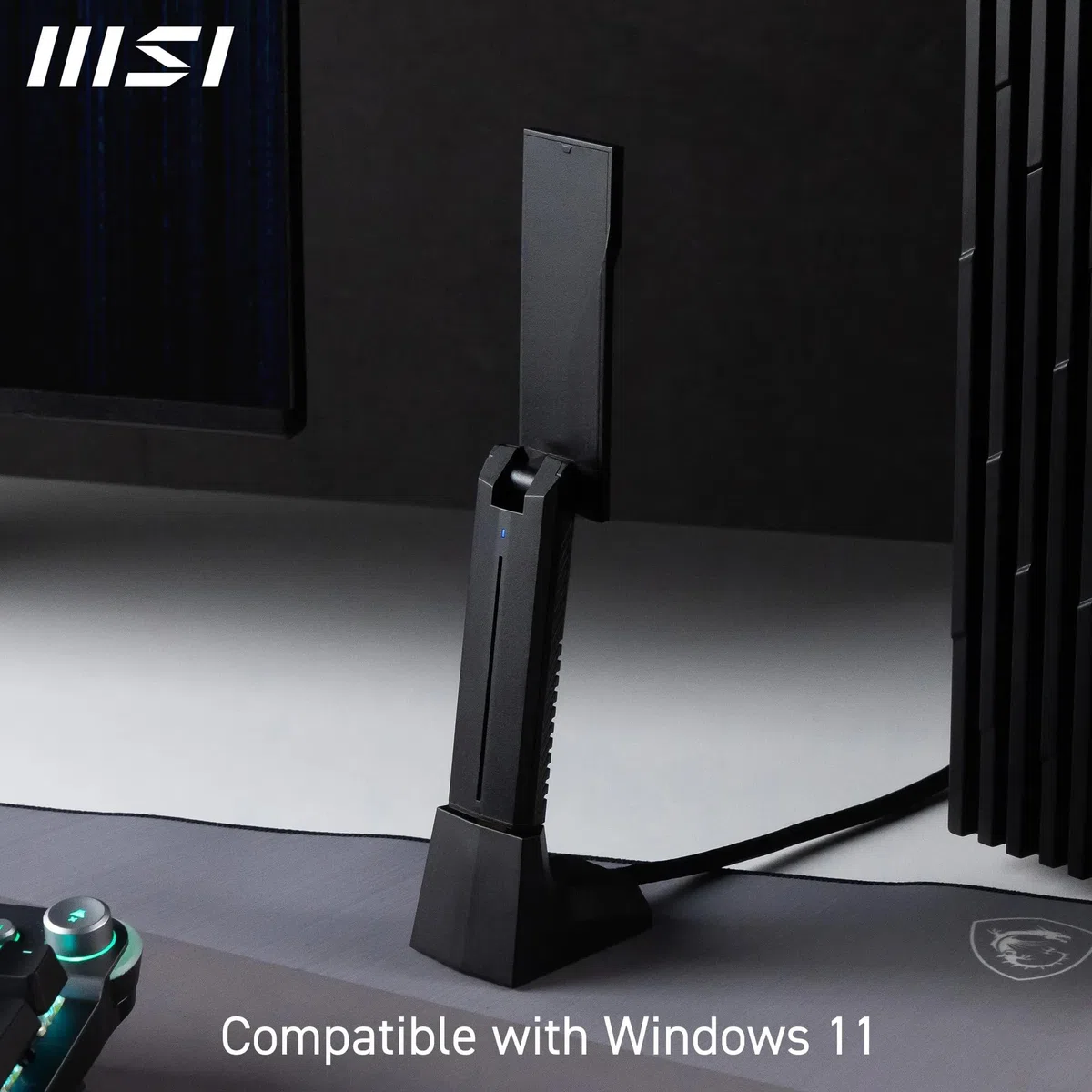 MSI BE6500 Adaptateur WiFi 7 USB - WLAN jusqu'à 2880 Mbps (6 GHz, 5 GHz, 2,4 GHz sans Fil), USB 3.2 Gen 1, MU-MIMO, 2 antennes tri-Bandes à Gain élevé, Formation de Faisceaux, WPA3 - Support Inclus