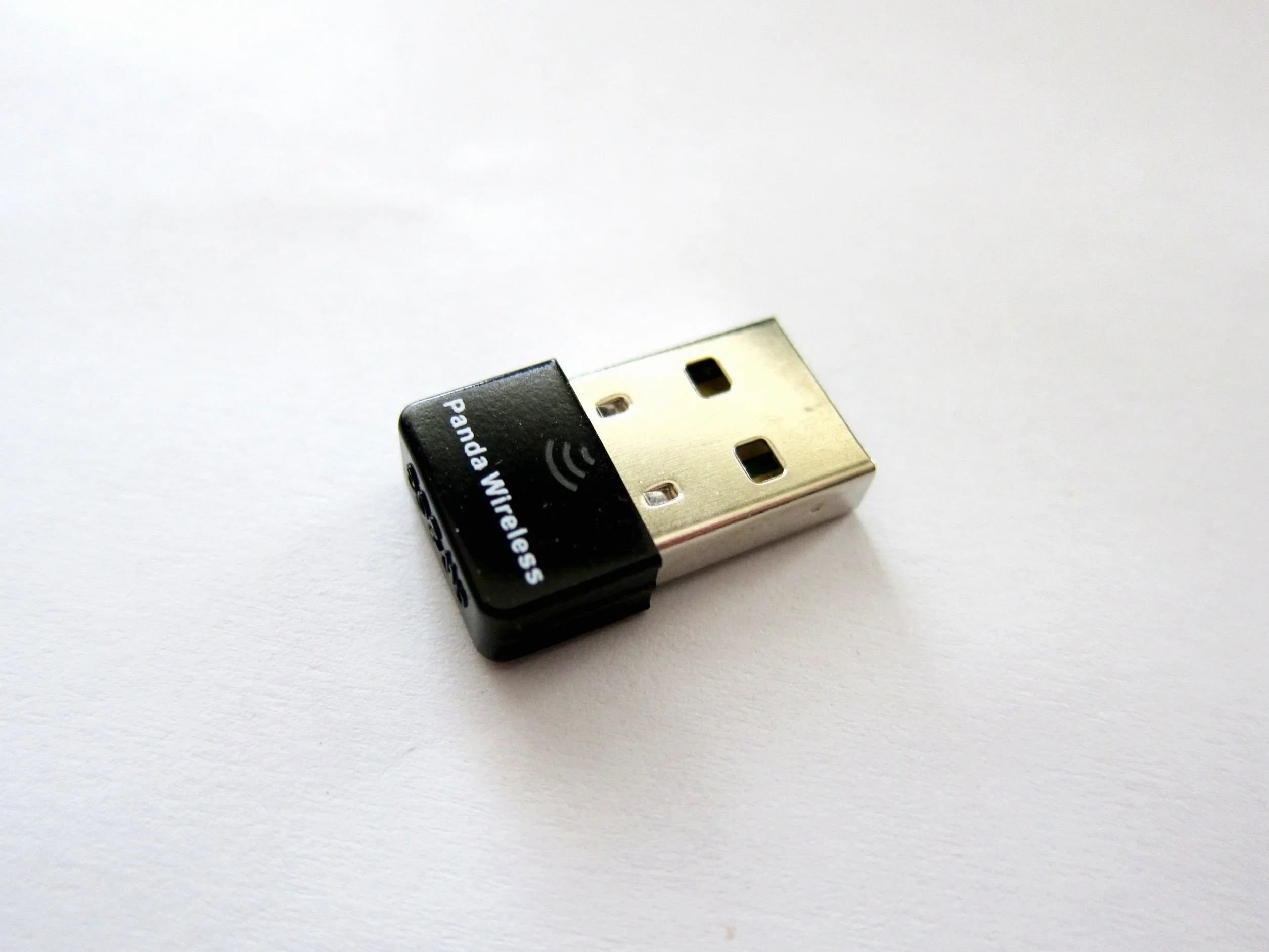 Panda Wireless® Adaptateur USB Ultra WiFi (b/g/n) 150 Mbps Wireless-N 2,4 GHz - Windows 7/8/10/11, Zorin, Mint, Ubuntu, Fedora, Centos, Kali Linux et Raspbian