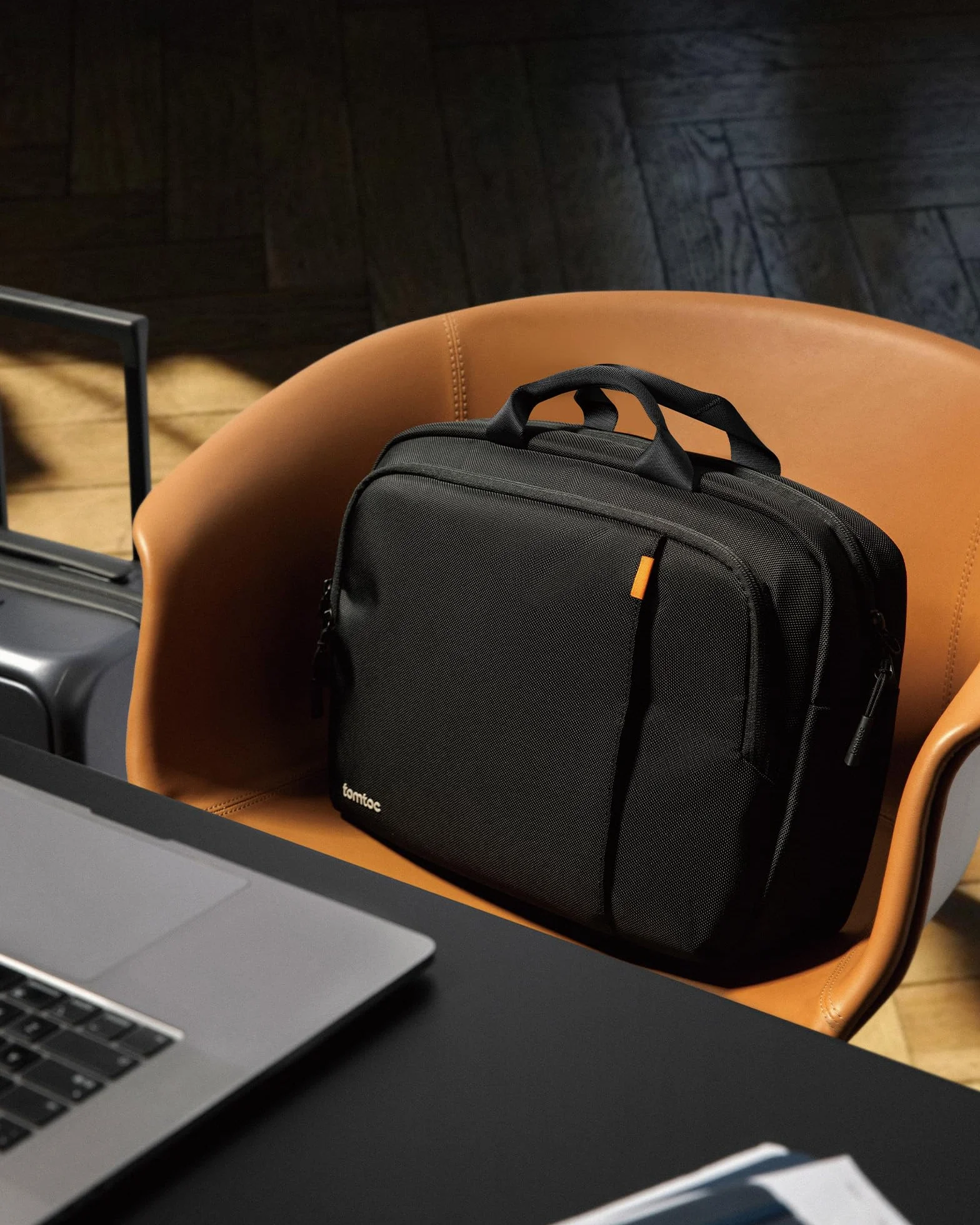 tomtoc Sacoche Multifonctionnelle pour ordinateur portable Sac d'épaule pour 13-14" MacBook Air/Pro, 2024 13,5" Microsoft Surface Laptop 6, Lenovo ThinkPad/Dell Inspiron/ASUS ZenBook/Acer Aspire 14
