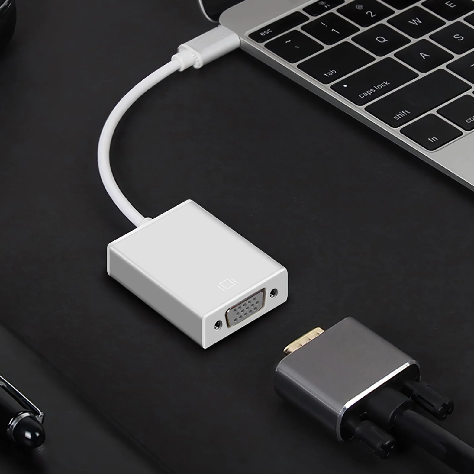 Adaptateur USB-C vers VGA Thunderbolt 3 1080P HD compatible portable smartphone tablette