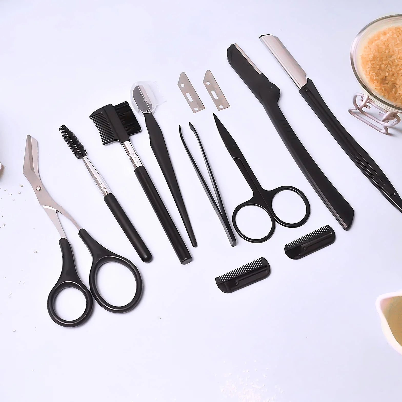 Kit de Coupe des Sourcils 11 Pcs - Outils Professionnels avec Pince à Épiler, Rasoir