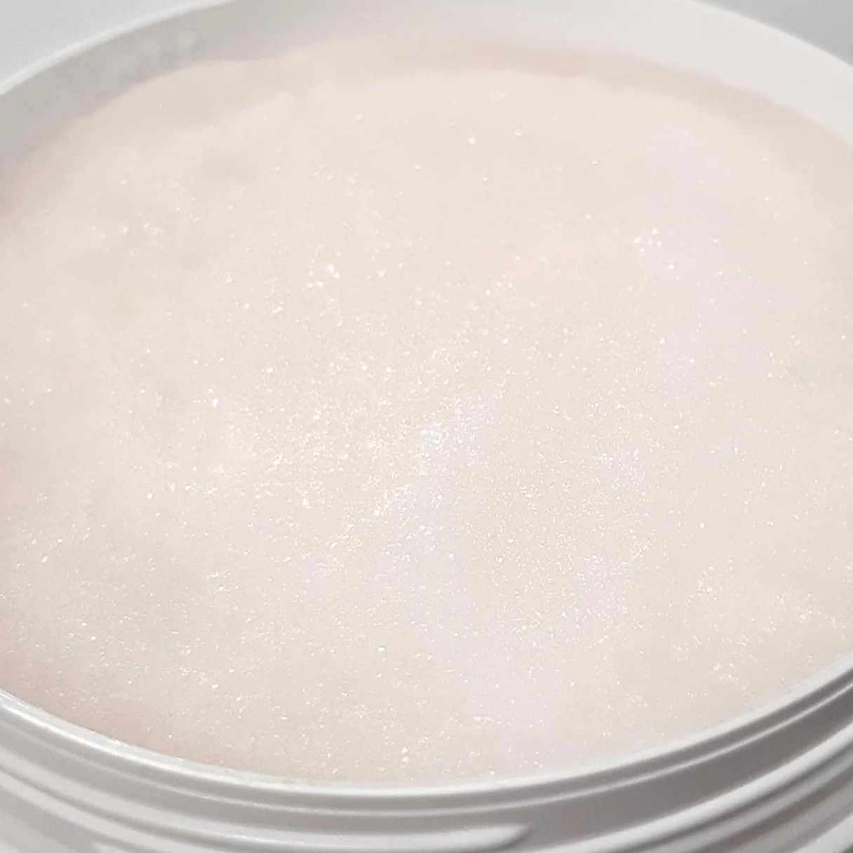 Gommage Corporel Monoi 500 g - Gommage au Sel à Huile de Jojoba et Ylang-Ylang - Hydratant Corps