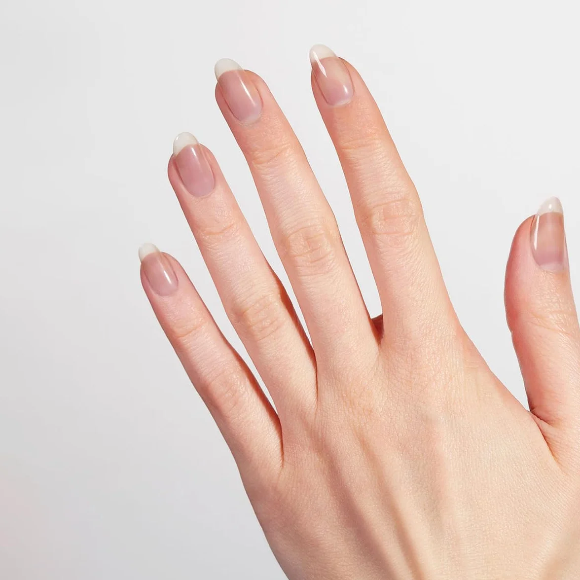 Striplac UV-Top Coat Clear Vegan – Transparent, 6,5 ml – Ongles brillants et résistants aux rayures jusqu'à 15 jours