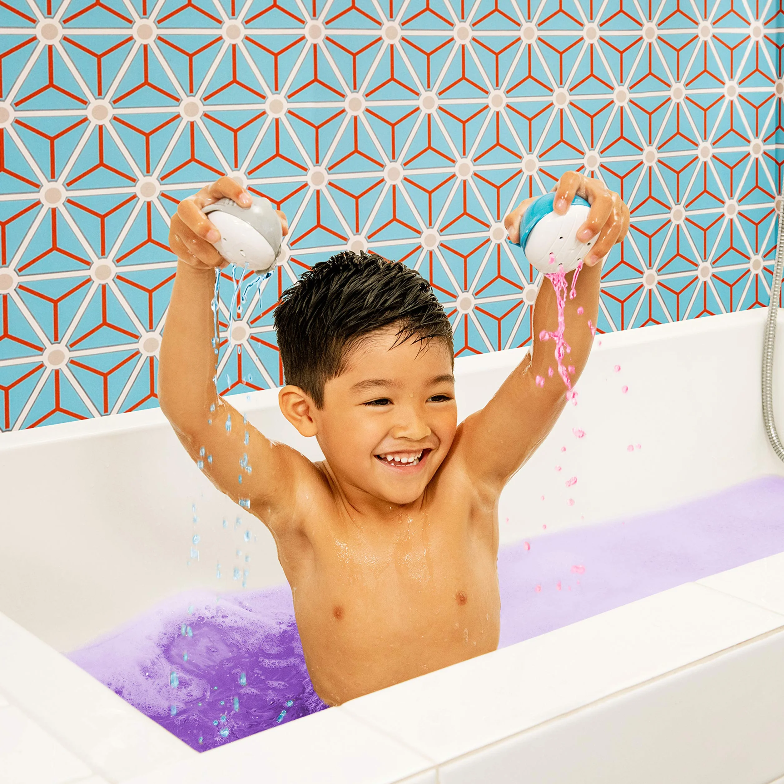 Munchkin Colour Buddies Bombes de Bain pour Bébé Pack de 40 Jouets de Bain et Douche Changeantes Hydratantes