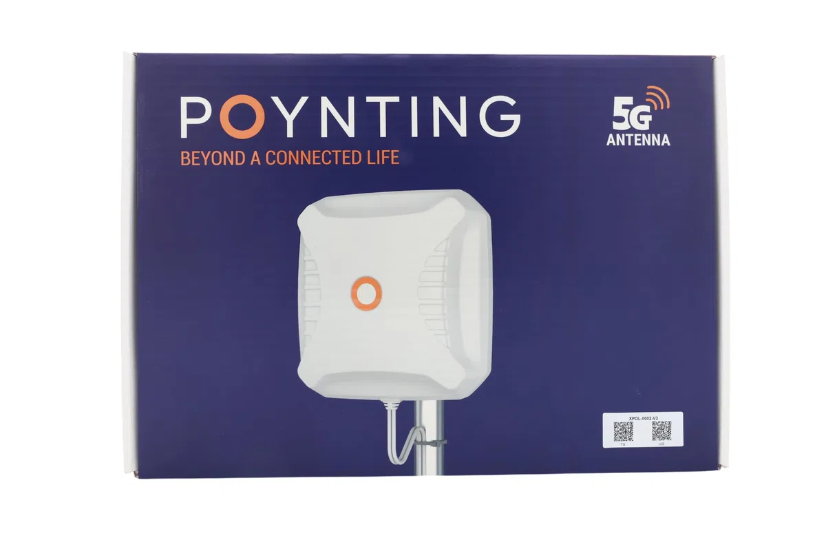 Antenne LTE à gain élevé, unidirectionnelle, polarisée X ; 5G/LTE 2X2 MIMO ; 617 - 960 MHz et 1710 - 4200 MHz, 11 dBi par Poynting