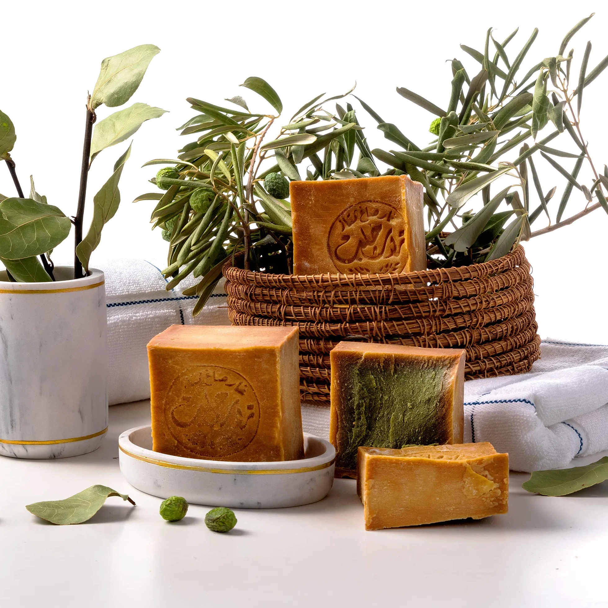 Natura Germania Ensemble de 3 savons d'Alep 90% huile d'olive 10% huile de laurier 200g