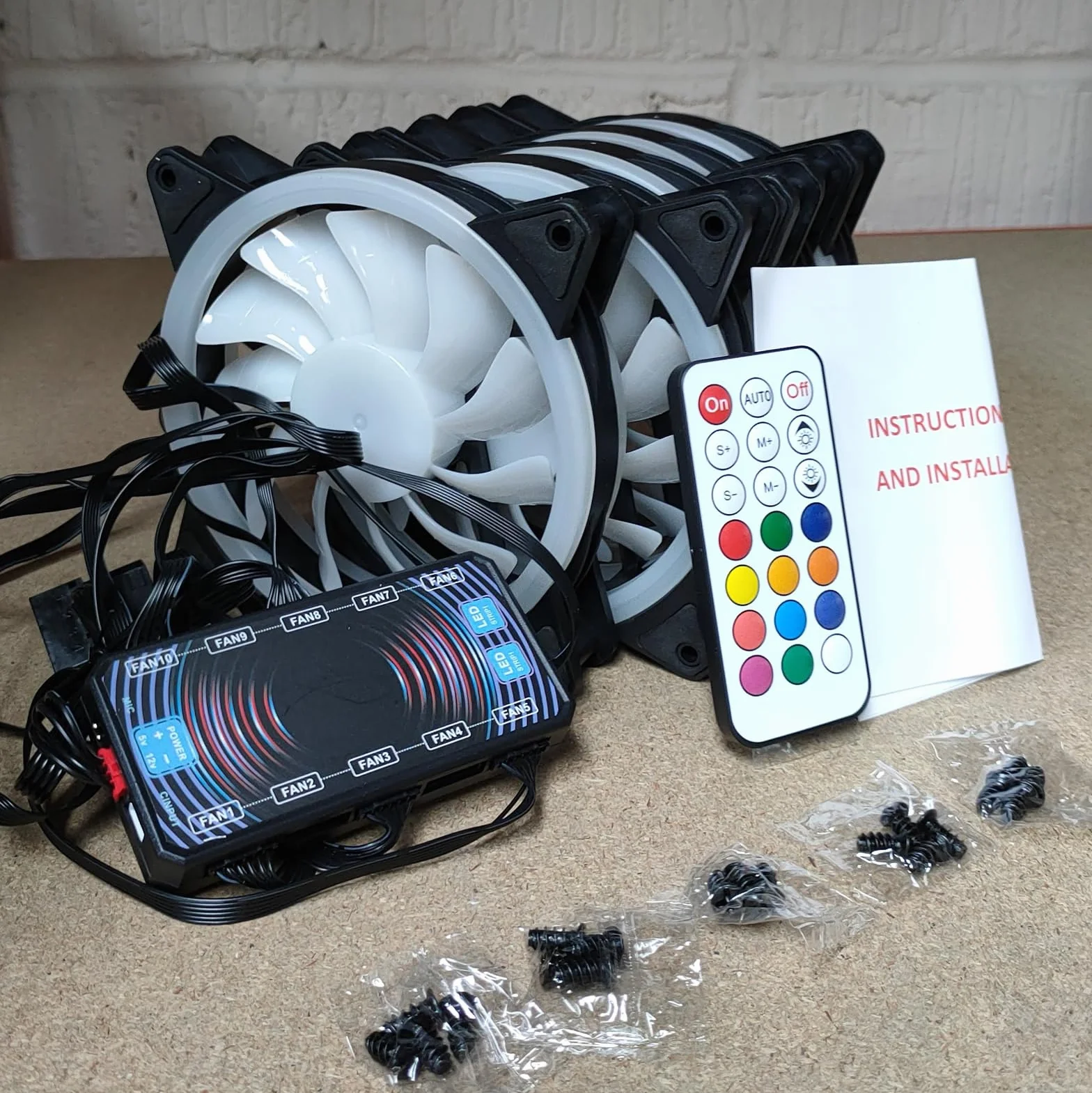 Ventilateur RVB 120 mm Lot de 5 avec Hub et Télécommande Infrarouge