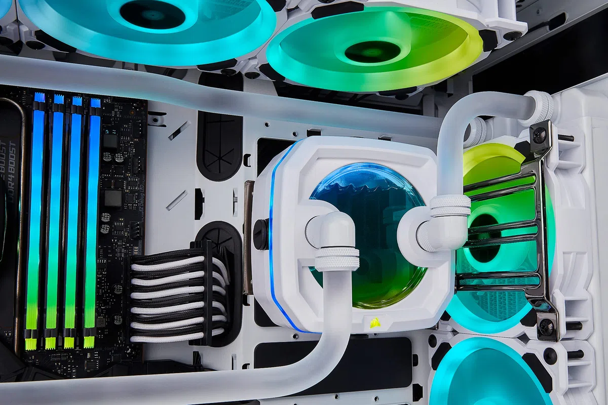 Corsair Hydro X Series XL8 Performance Coolant 1L Transparent