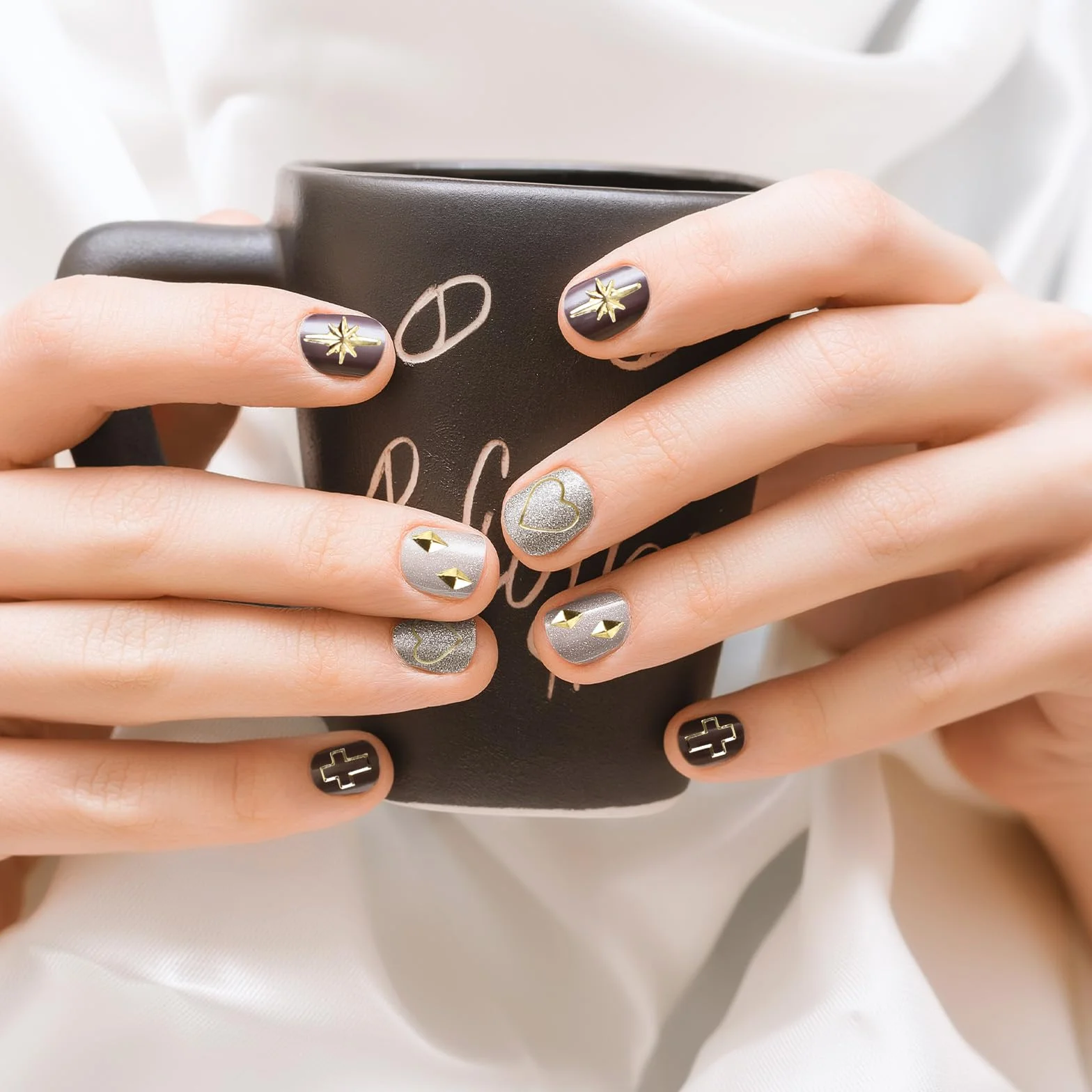 Lot de 7 Boîtes Strass Ongle Nail Art avec Bijoux Ongles, Décorations 3D, Stylo à Cire et Pinces