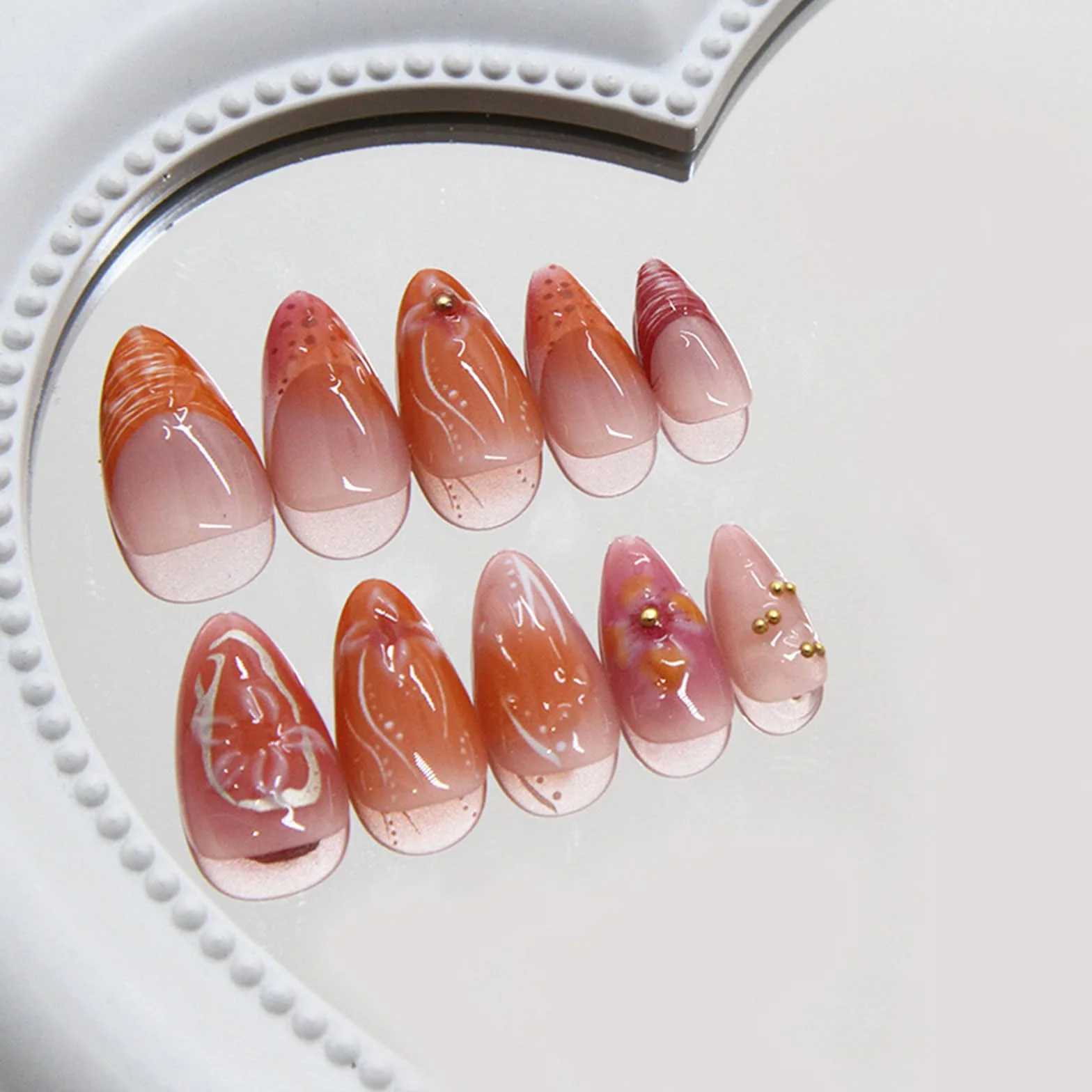 GlamRays 30 pièces Stickers Ongles 3D Fleurs d'oranger, Faux Ongles French Tip Amande Moyenne Design Cristal