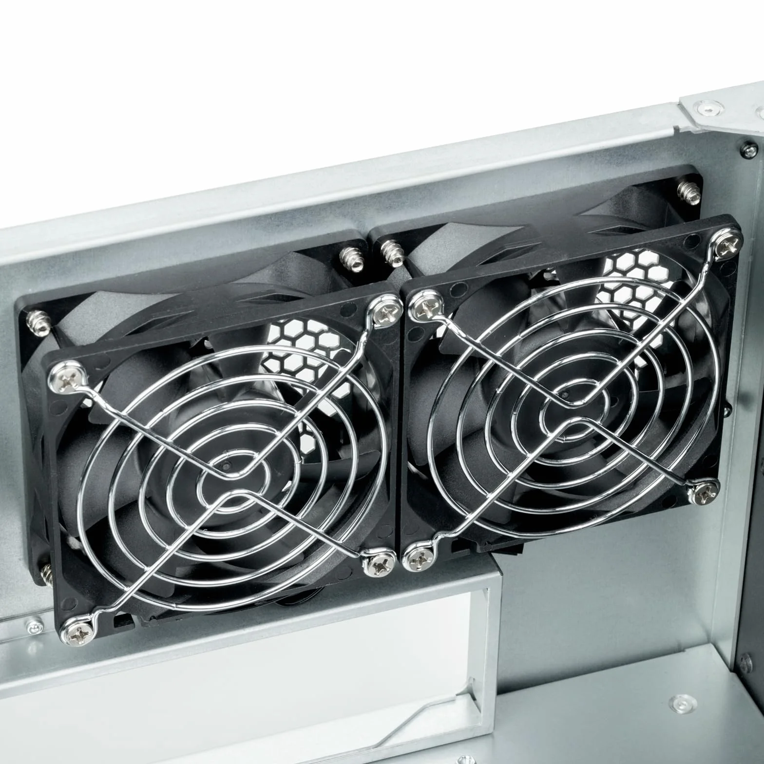 Silverstone SST-RM600 Schwarz 6 Höheneinheiten Gehäuse ATX