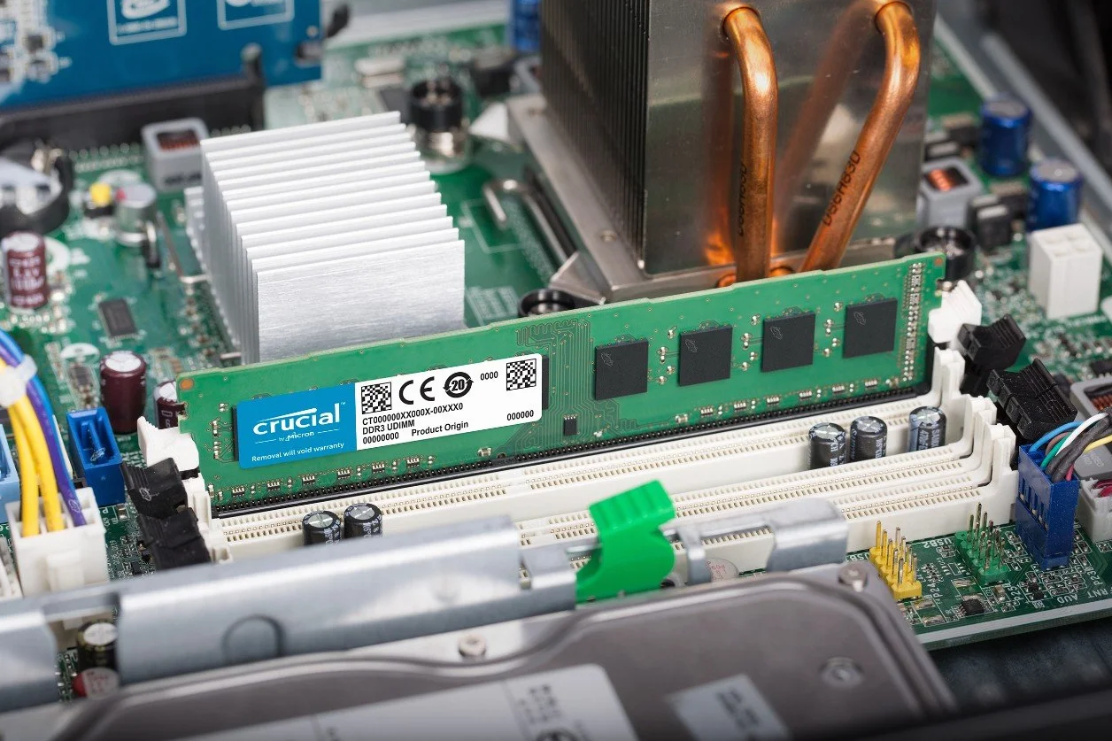 Crucial CT2K102464BD160B 16Go Kit (2x8Go) DDR3 1600 MHz CL11 Mémoire de bureau