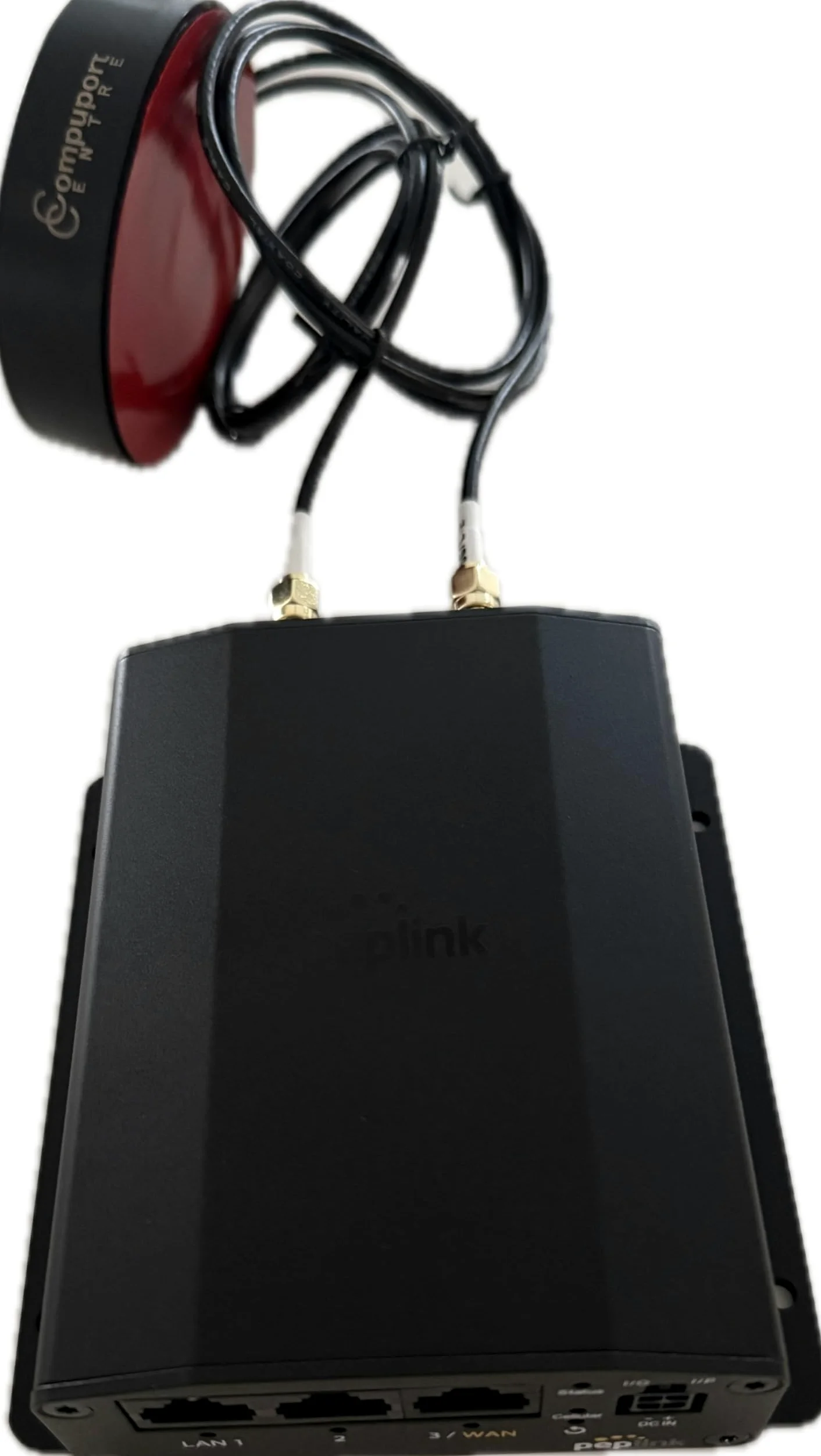 L'antenne de palet de montage magnétique et adhésif CompuPort 5G Cellular Omni-Directional est conçue pour une gamme d'applications cellulaires, y compris les appareils IoT. Câble mâle SMA double