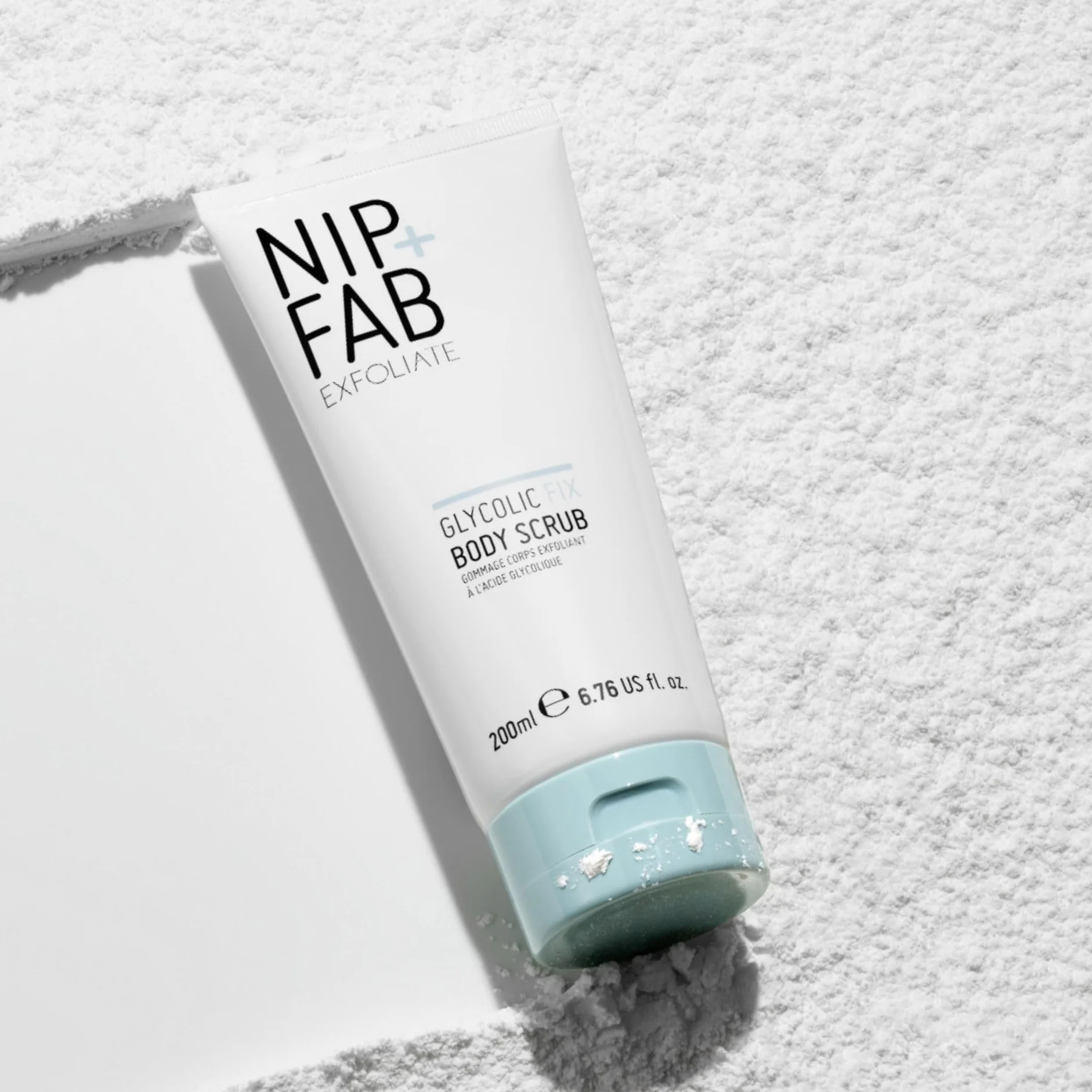 Nip+Fab Gommage Corporel Glycolic Fix Exfoliant Doux, Perles de Beurre de Karité et de Ricin Blanc, 200 ml
