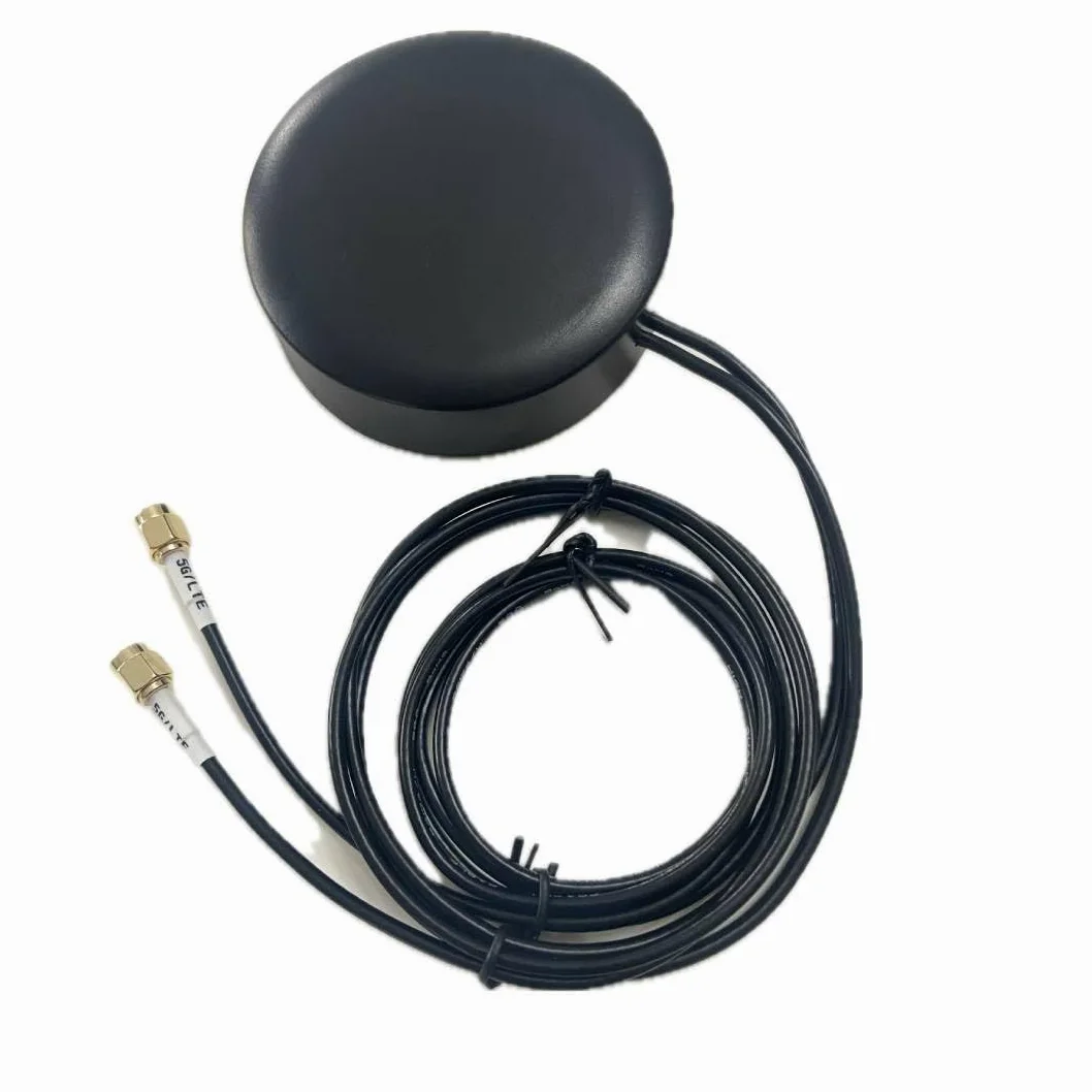 L'antenne de palet de montage magnétique et adhésif CompuPort 5G Cellular Omni-Directional est conçue pour une gamme d'applications cellulaires, y compris les appareils IoT. Câble mâle SMA double