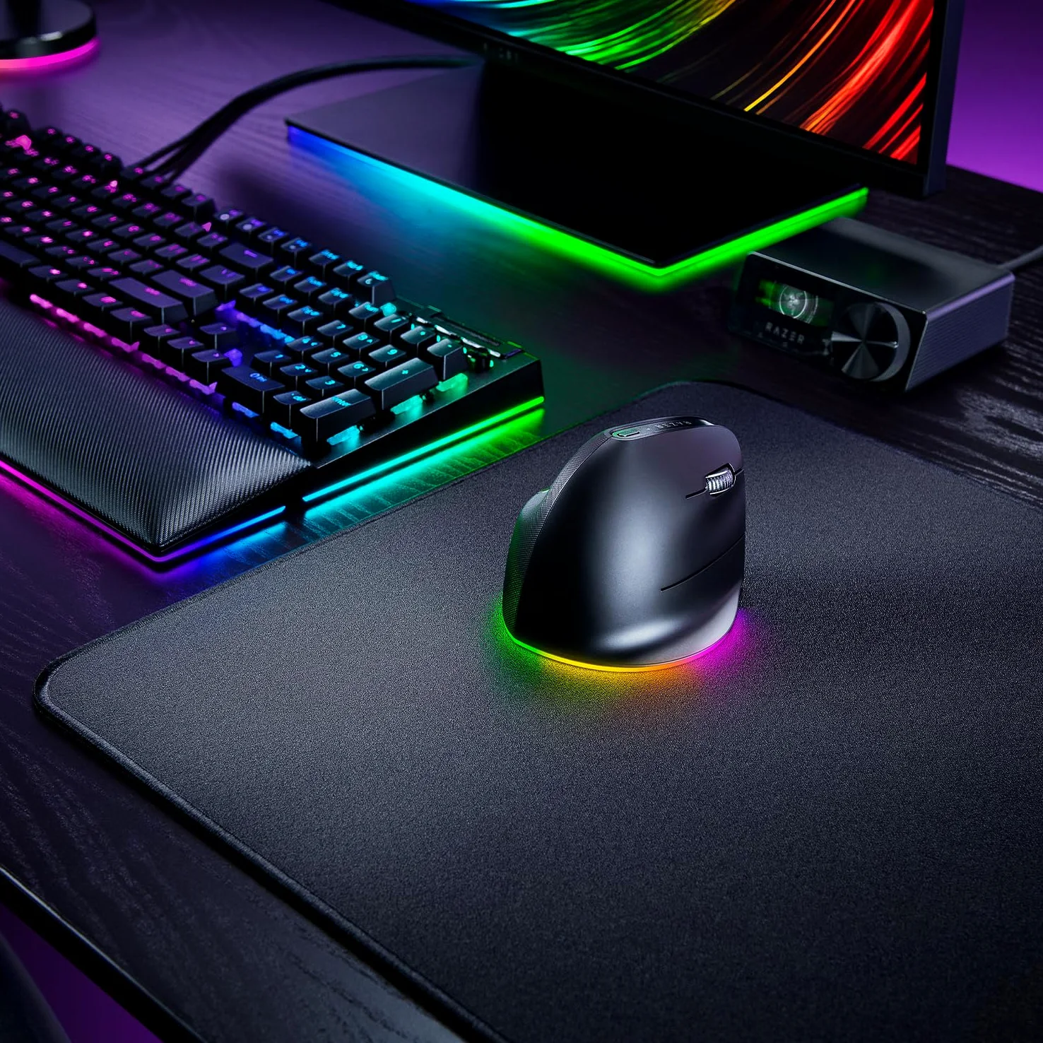 Razer Pro Click V2 Vertical - Souris Ergonomique Verticale sans Fil pour droitier - Assistance IA - Capteur Optique 30K - Windows & Mac (jusqu'à 6 Mois d'autonomie, Chroma RGB, 9 Boutons) Noir
